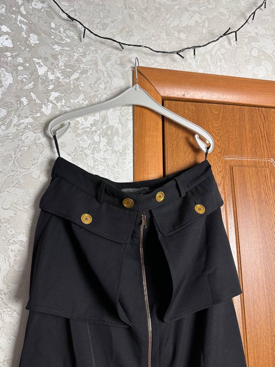 Alexander McQueen Alexander McQueen Skirt with Front Zip and Pocket Details Size 32" / US 10 / IT 46 - 9 Thumbnail