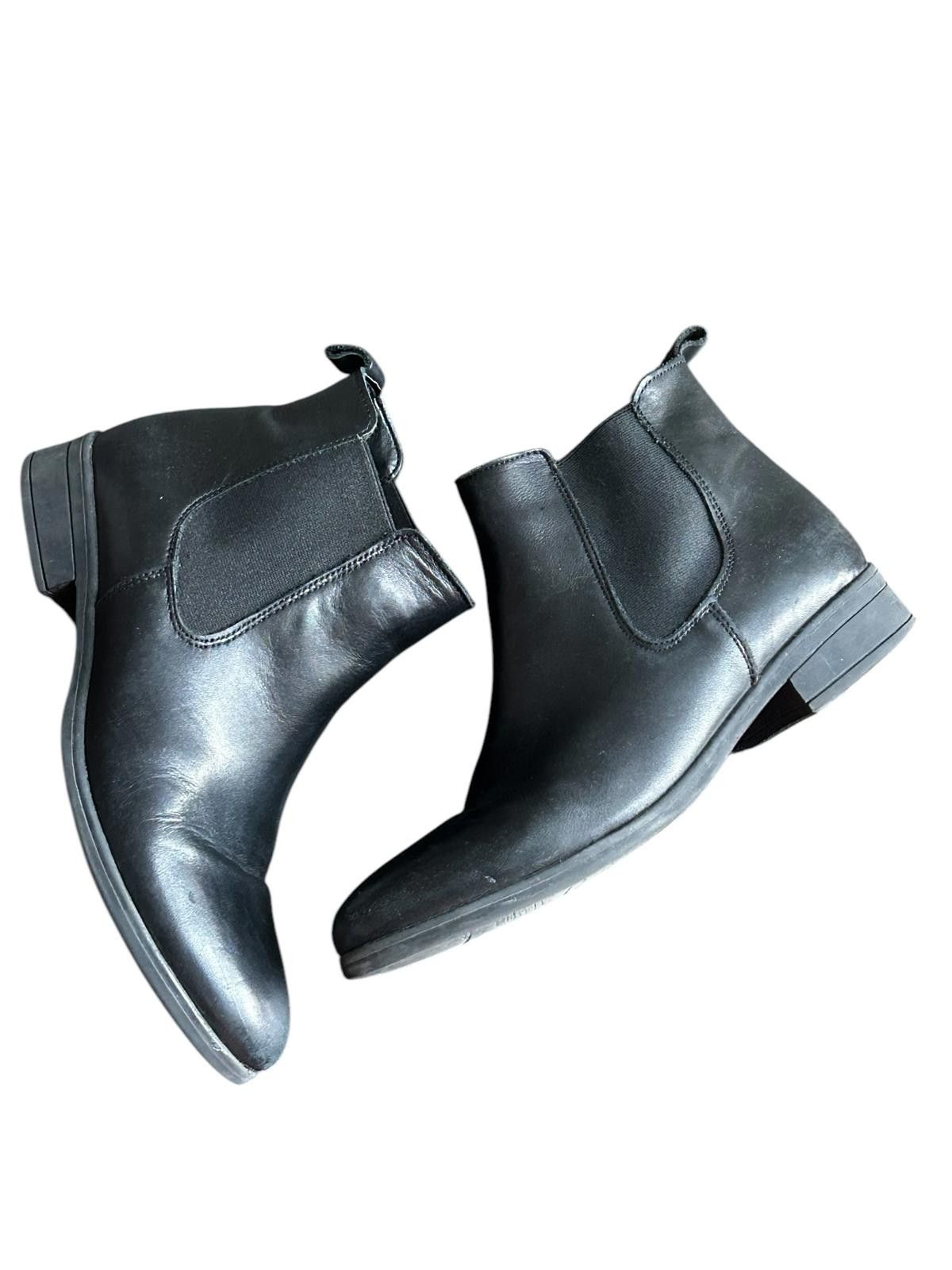 Aldo Stylish Black Chelsea Boots Size US 8.5 / IT 38.5 - 1 Thumbnail