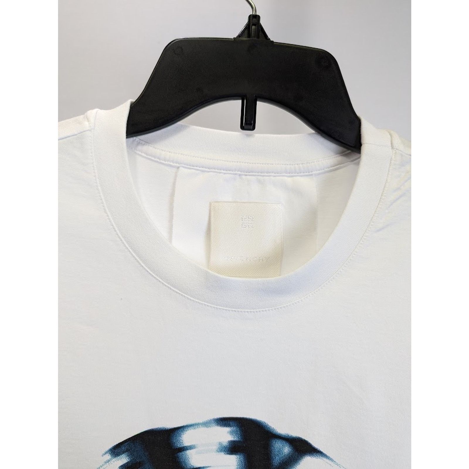 Givenchy o1rshd1 T-Shirt in White Size US M / EU 48-50 / 2 - 4 Thumbnail