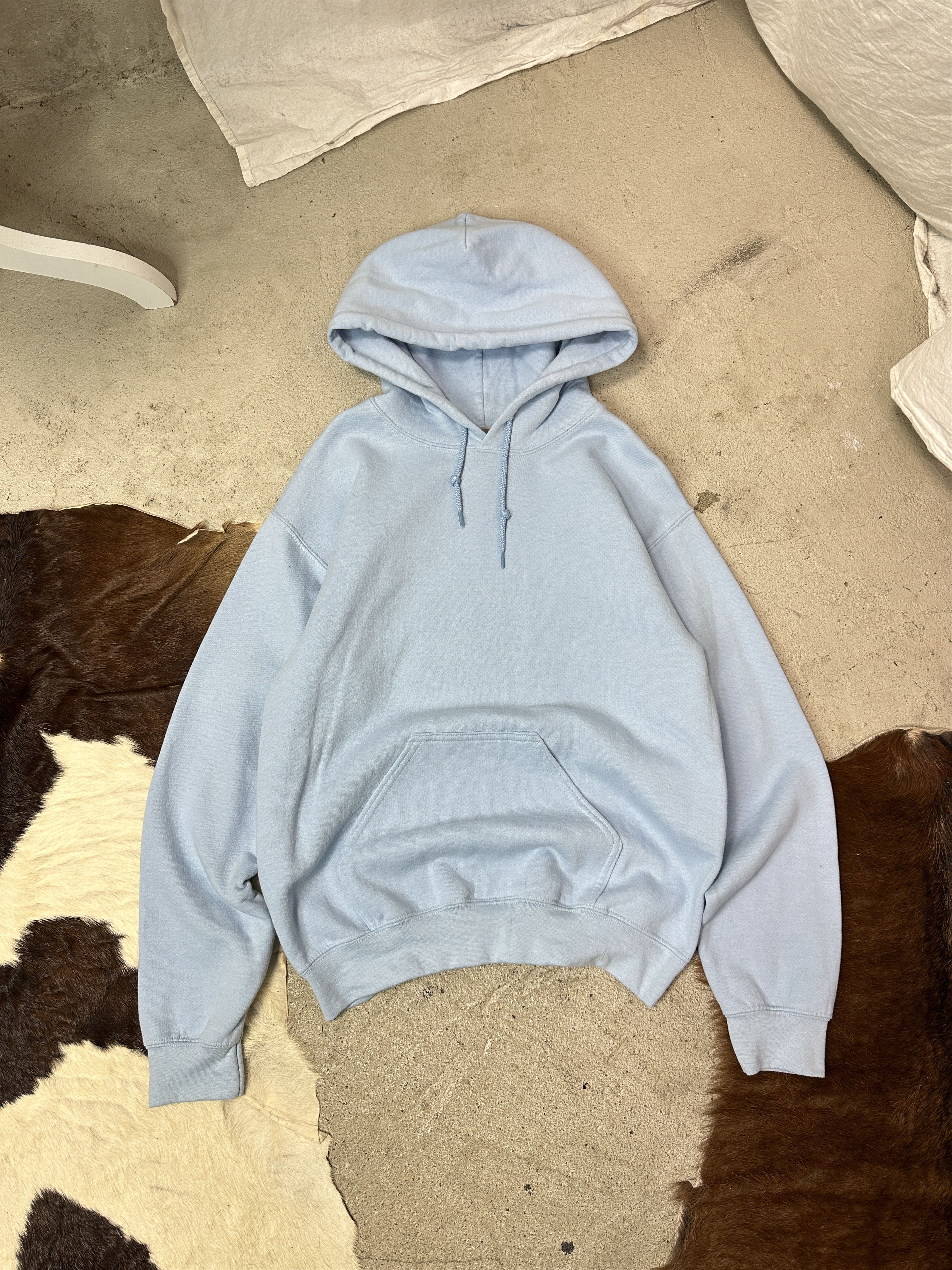 Vintage Vintage Streetwear Skater Baby Blue Blank Sweatshirt Y2K Size US S / EU 44-46 / 1 - 2 Thumbnail
