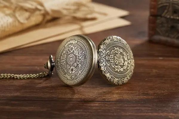 Jewelry Matsumaru x Shia carved flip cover pocket Watch Size ONE SIZE - 3 Thumbnail