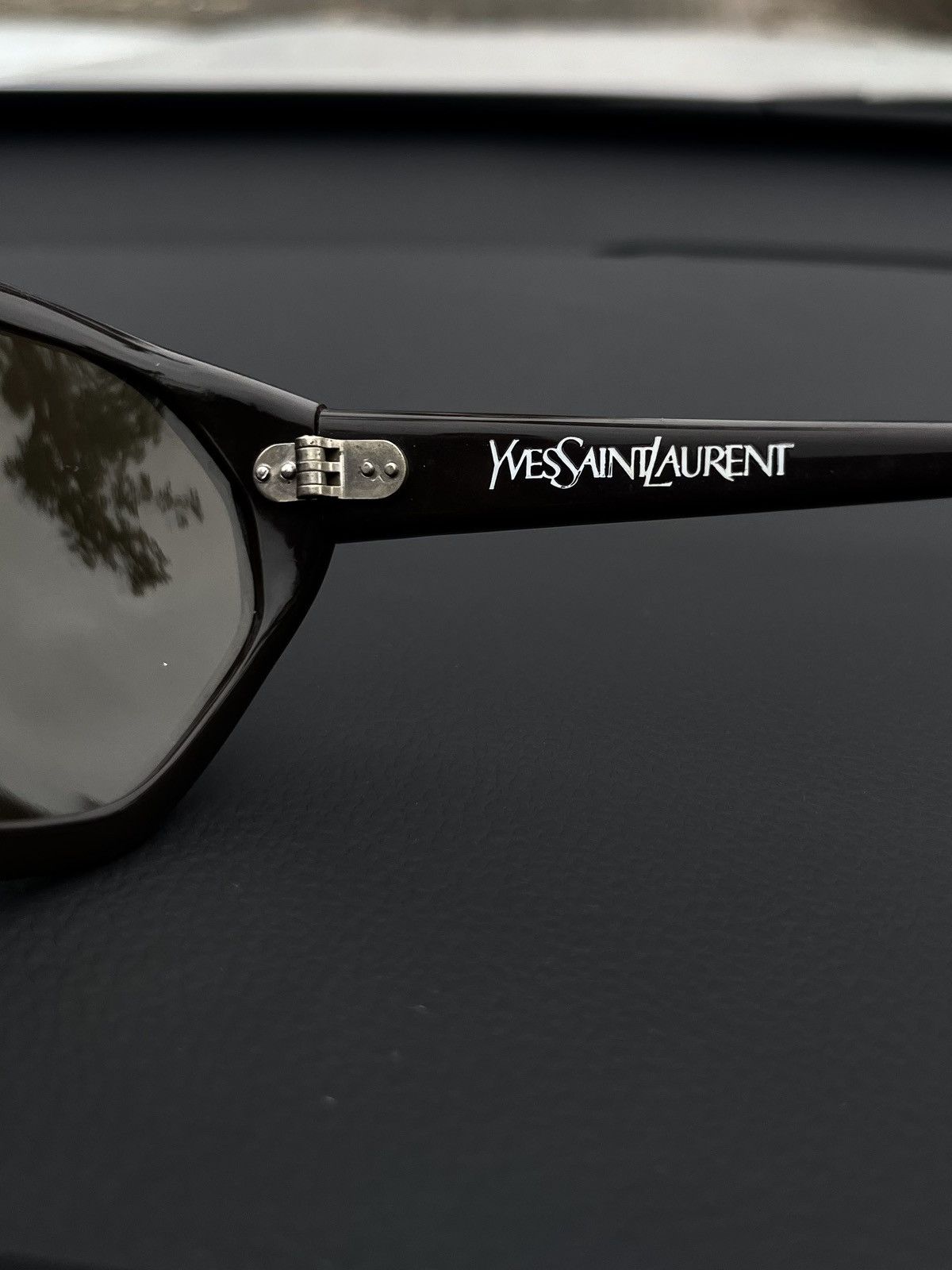 Yves Saint Laurent Yves Saint Laurent Sunglasses Size 30 - 5 Thumbnail