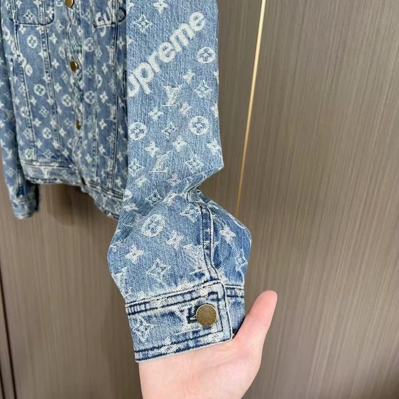 Louis Vuitton LOUIS VUITTON Supreme full print denim jacket 2504-Nextarro Size US S / EU 44-46 / 1 - 5 Thumbnail
