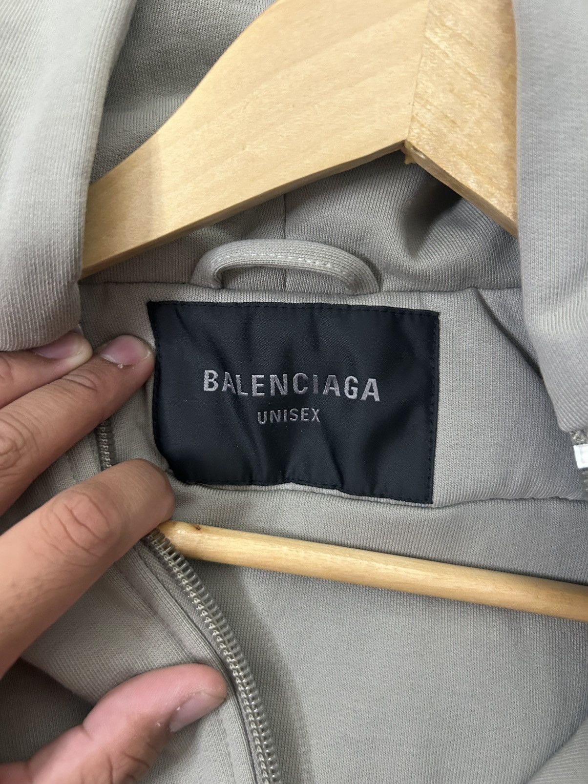Balenciaga Balenciaga Beige All in one Bomber Size US M / EU 48-50 / 2 - 5 Thumbnail