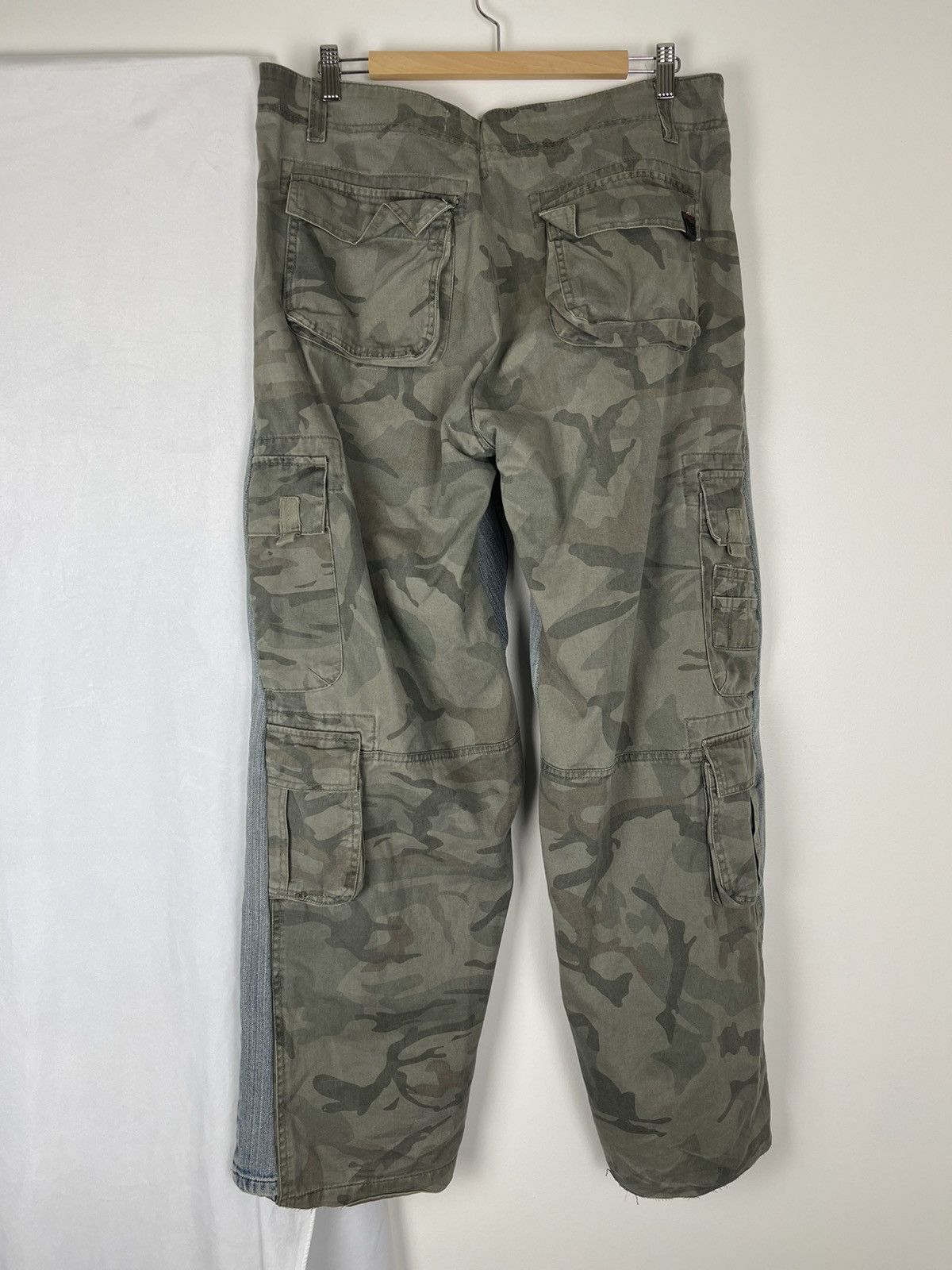 Chorley 50/50 split Distressed camo dirty faded denim wide leg Size US 34 / EU 50 - 3 Thumbnail