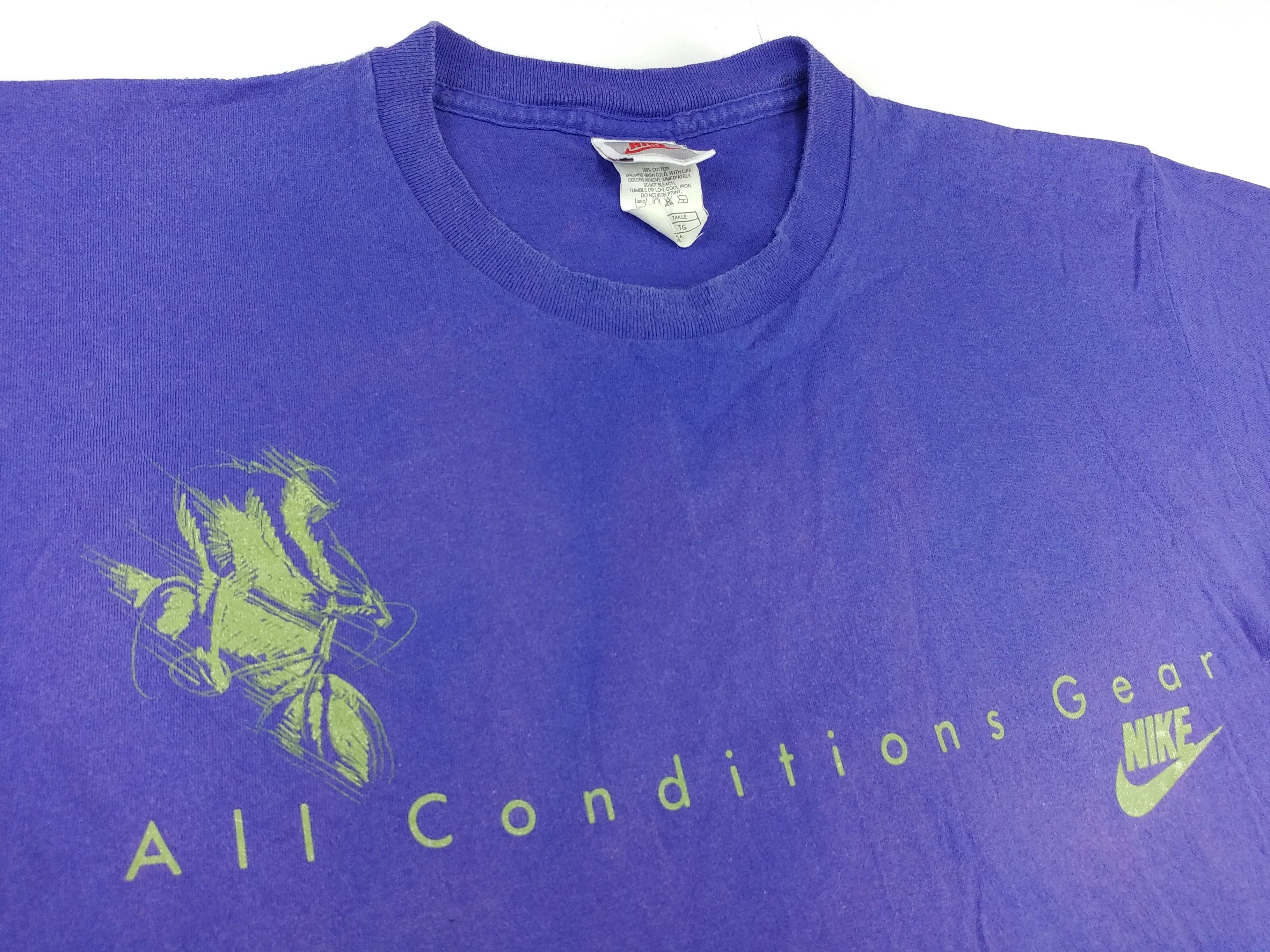 Nike NIKE t-shirt, vintage purple basketball jersey 90s hip hop L Size US L / EU 52-54 / 3 - 10 Thumbnail