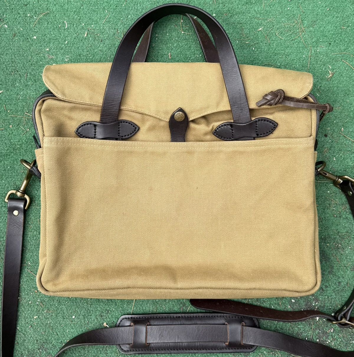 Filson Filson 256 Tan Briefcase USA Older OG Tag Size ONE SIZE - 1 Thumbnail