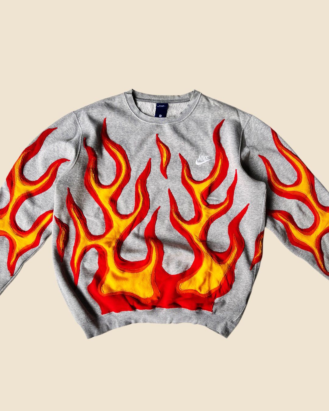 Handmade × Nike 1OF1 REWORKED NIKE FLAME GREY SWEATSHIRT SIZE XL Size US XL / EU 56 / 4 - 4 Thumbnail