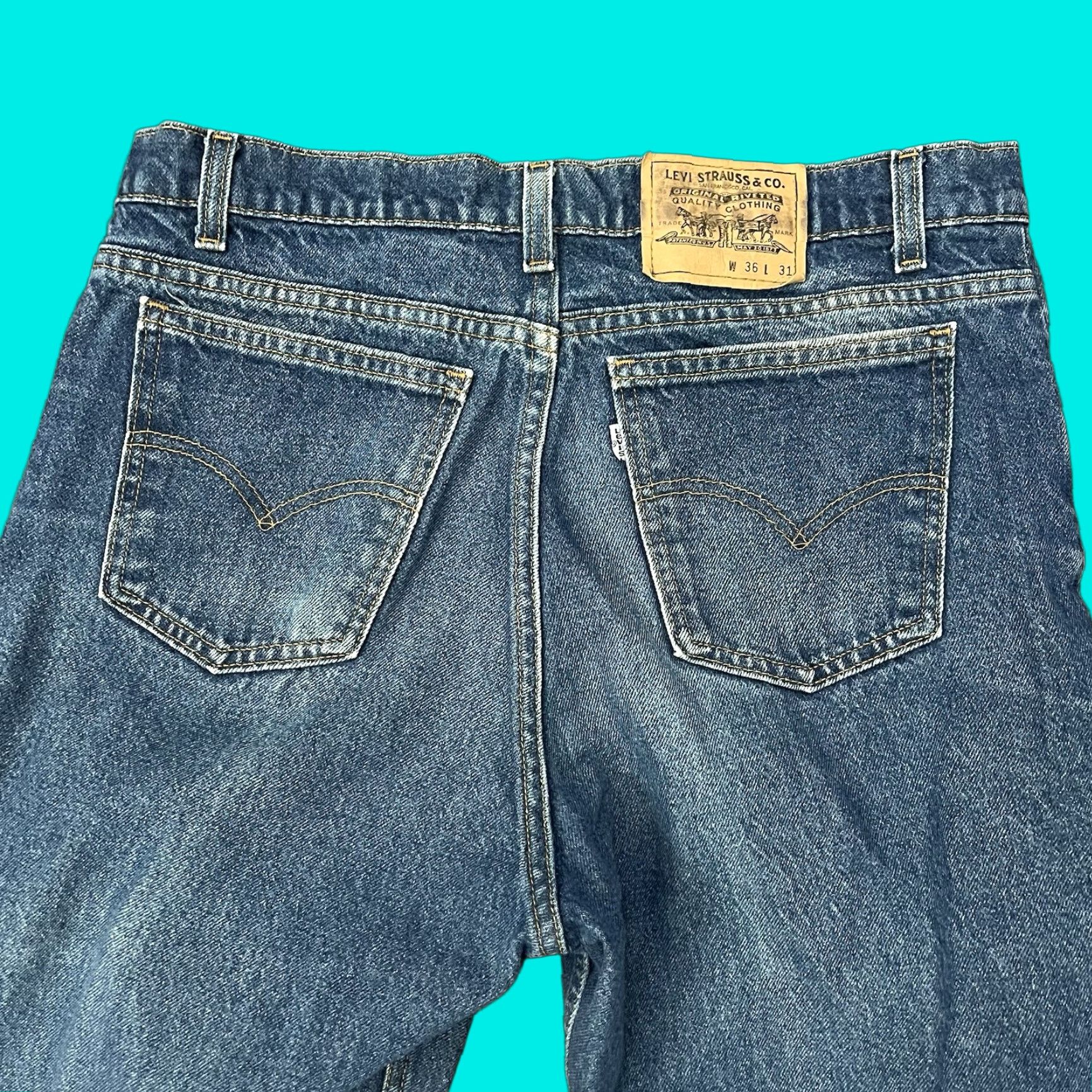 Levi's VINTAGE Levi's 553 White Tab Jeans Adult 36x31 Relaxed Blue Denim USA 1996 Mens Size US 36 / EU 52 - 1 Thumbnail