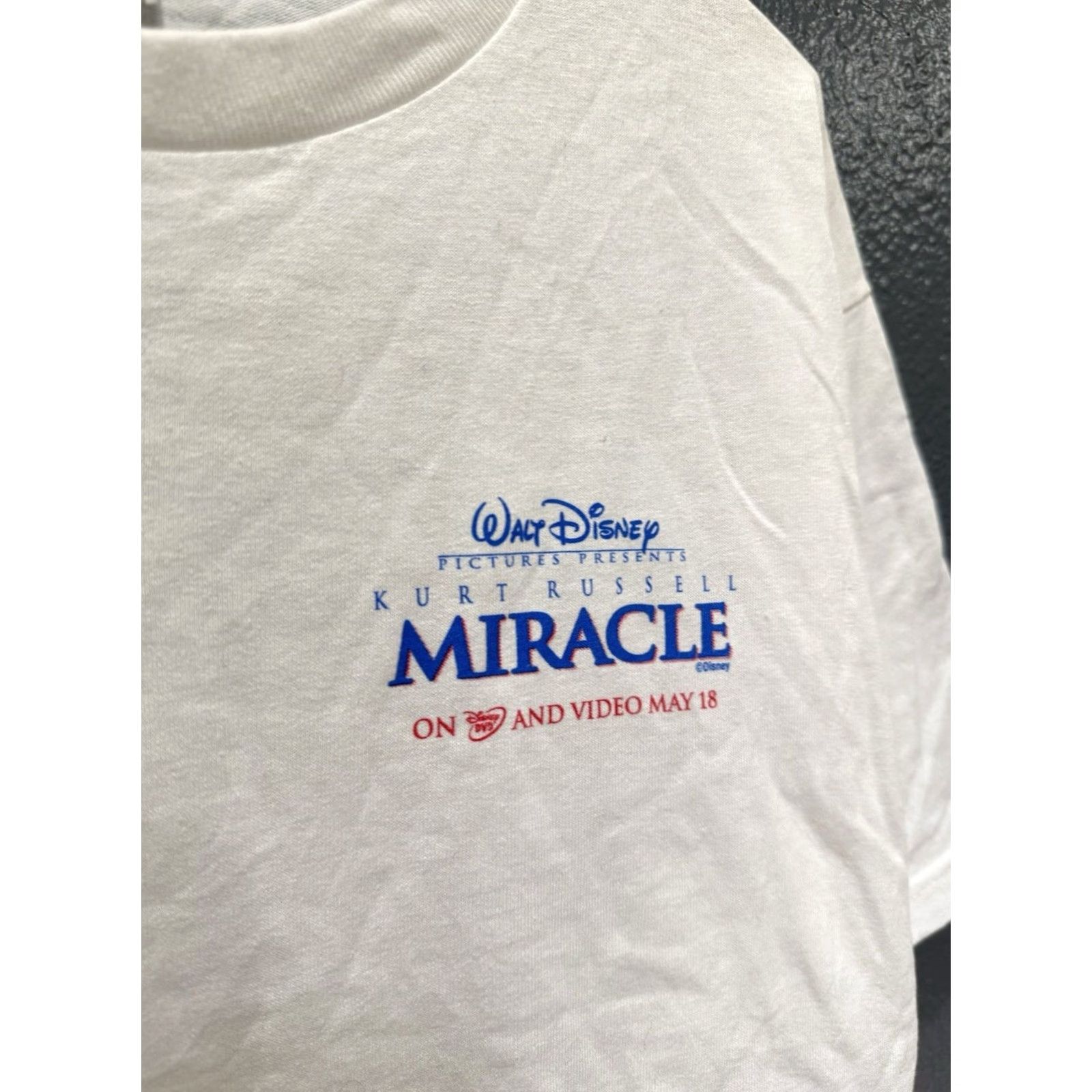 Disney VINTAGE Walt Disney Miracle Kurt Russell Movie Promo White Tee Shirt L Mens Size US L / EU 52-54 / 3 - 4 Thumbnail