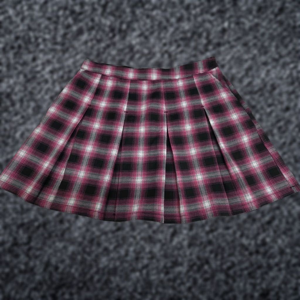 Vintage Dixxon Flannel Co. Womens Pink/Black Plaid Skirt Pockets Side Zip L A-Line Short 31" Waist 17" Length Size 36" / US 14 / IT 50 - 1 Thumbnail