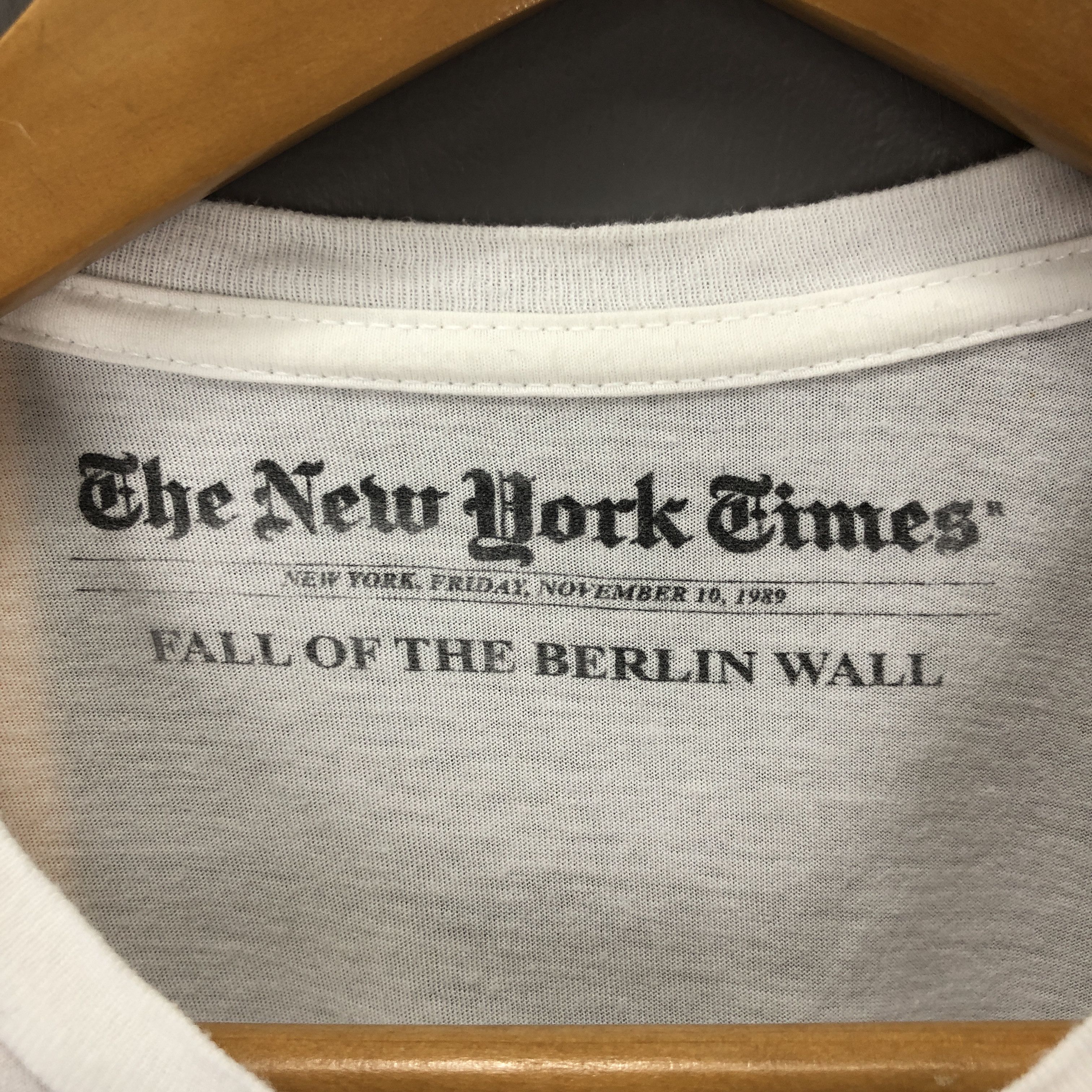 FALL OF THE BERLIN WALL Crew Neck T Shirt #1506/AZ