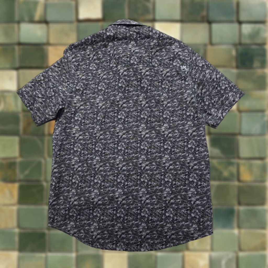 Vintage 5.11 Tactical Men's Micro Camo Short Sleeve Shirt Size Small Gray Snap Workwear Shirt Mens Small Gray Camouflage Shirt Size US S / EU 44-46 / 1 - 1 Thumbnail