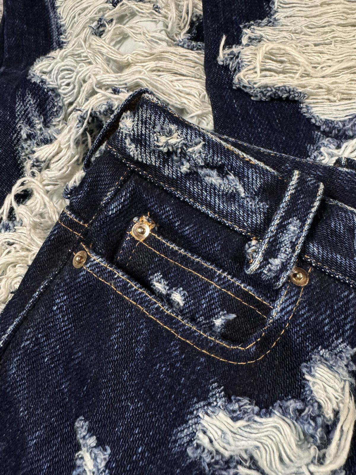 Maison Margiela FW14 Maison Margiela ‘Destroy’ Raw Indigo Exposed-Weft Denim Size US 32 / EU 48 - 12 Thumbnail