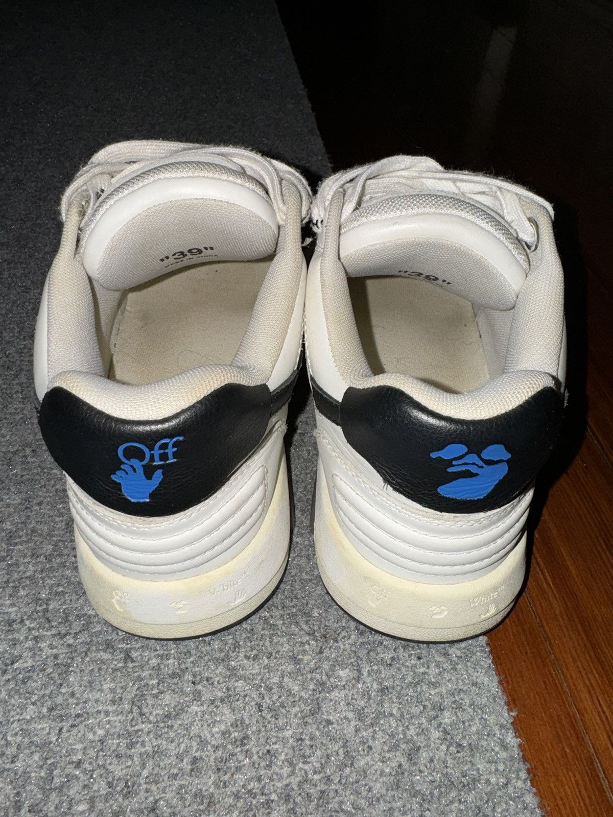 Off-White Off-White Out of Office Low Top Sneakers in White and Black Size US 6.5 / EU 39-40 - 3 Thumbnail