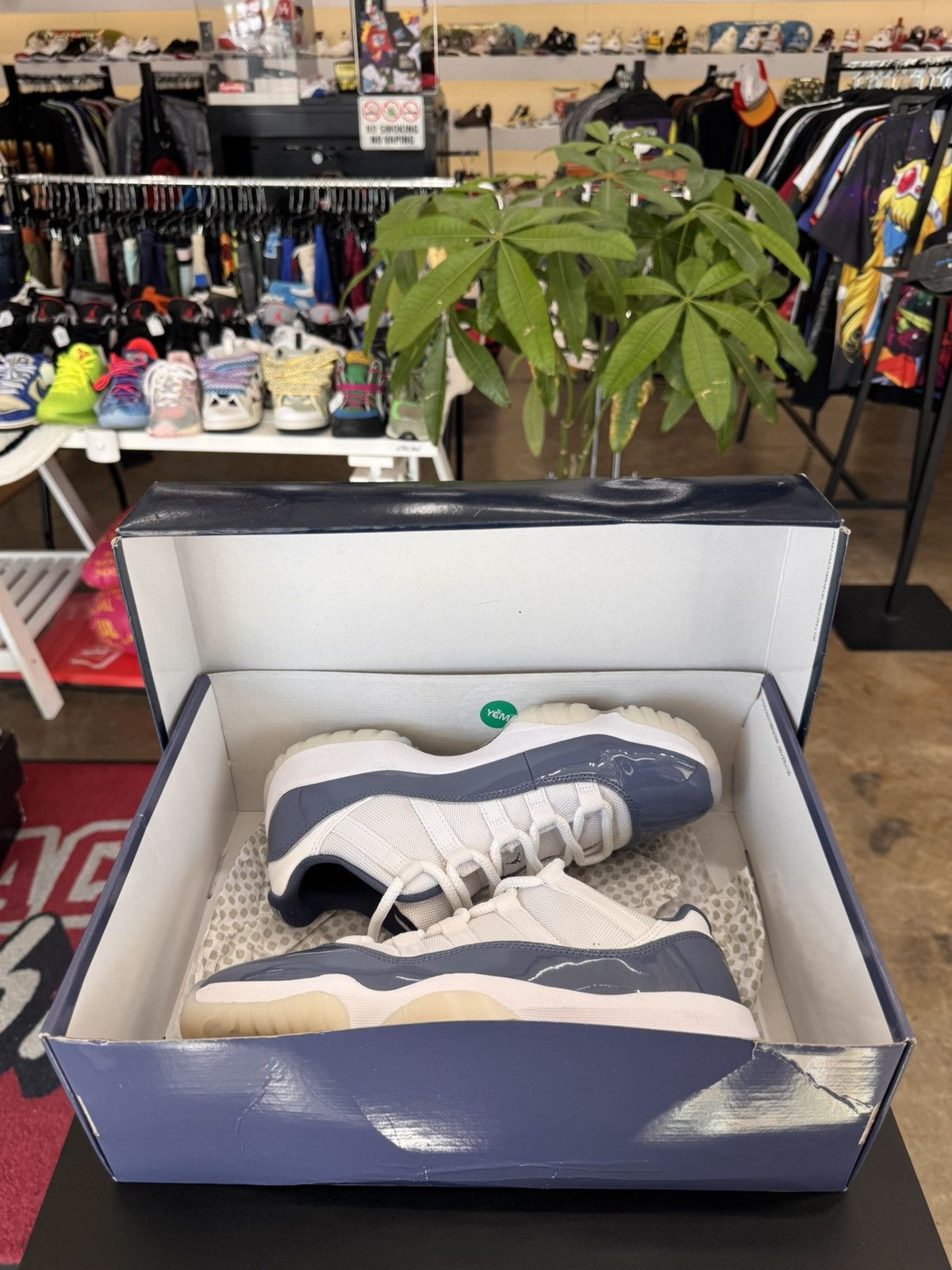 Jordan Brand Air Jordan 11 Low Diffused Blue Size 7 (2024) Size US 7 / EU 40 - 10 Thumbnail