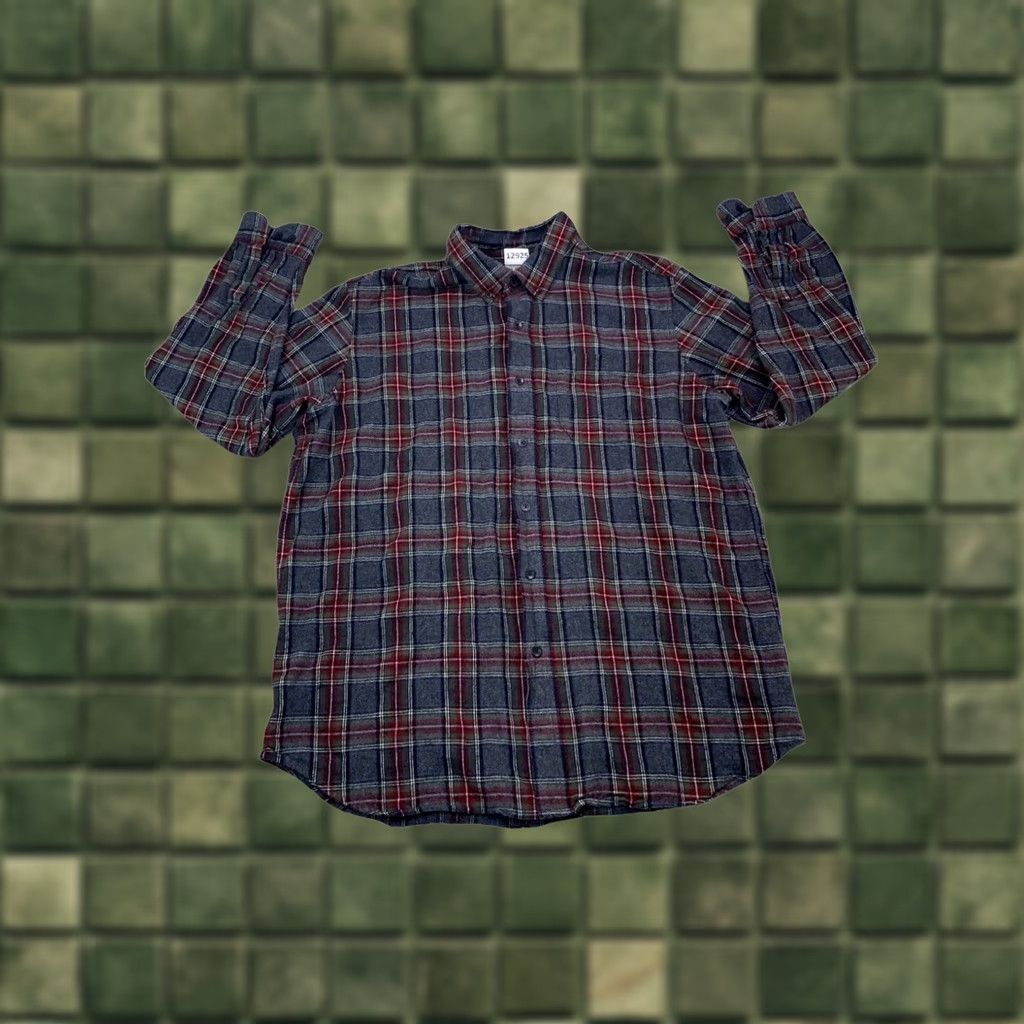 Vintage VINTAGE LL Bean Traditional Fit Thick Flannel Button-Down Shirt Mens XL-12925 Size US XL / EU 56 / 4 - 1 Thumbnail
