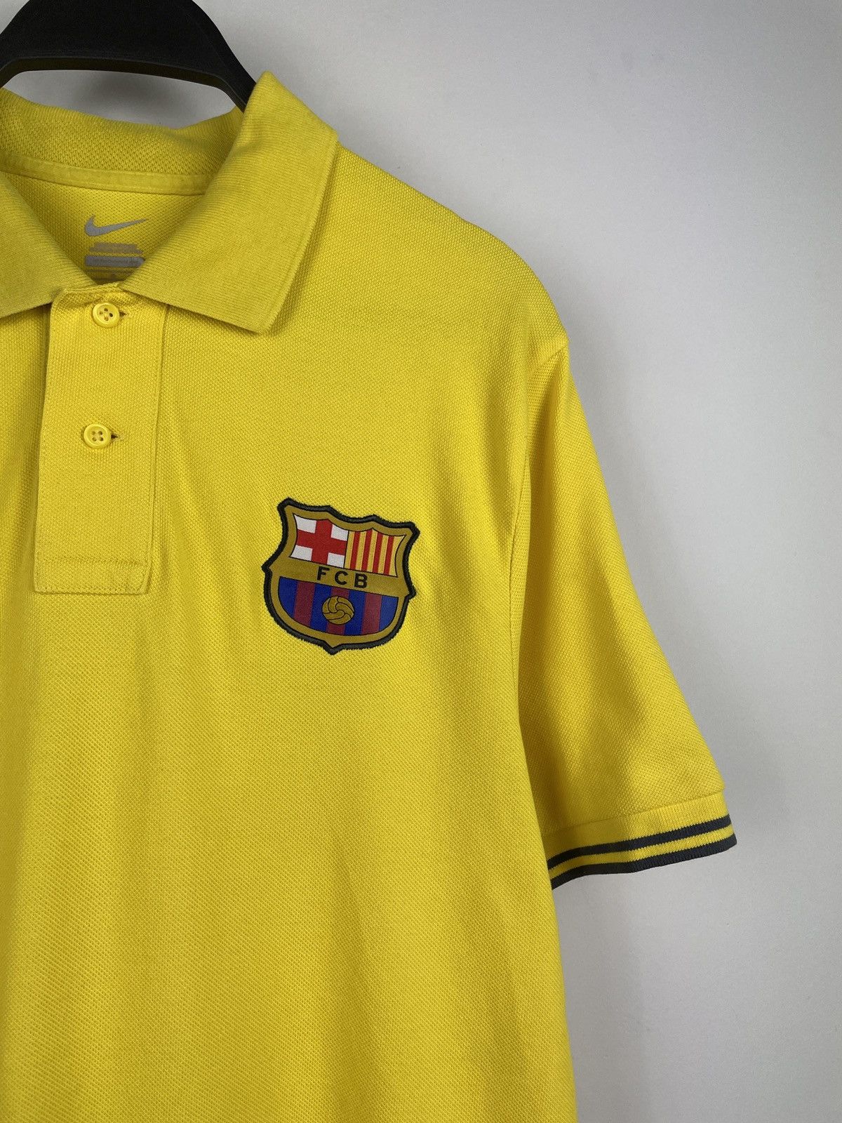 Nike Vintage Nike FC Barcelona Polo T-shirt Size US L / EU 52-54 / 3 - 3 Thumbnail