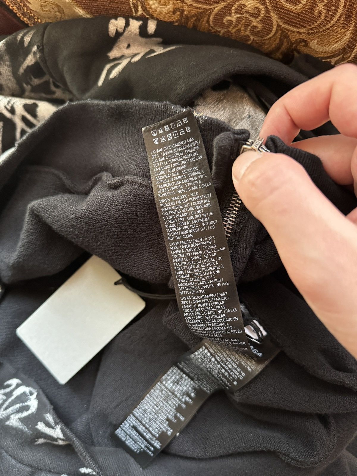 Balenciaga Balenciaga Graffiti Zip Hoodie Black Sz.S Size US S / EU 44-46 / 1 - 12 Thumbnail