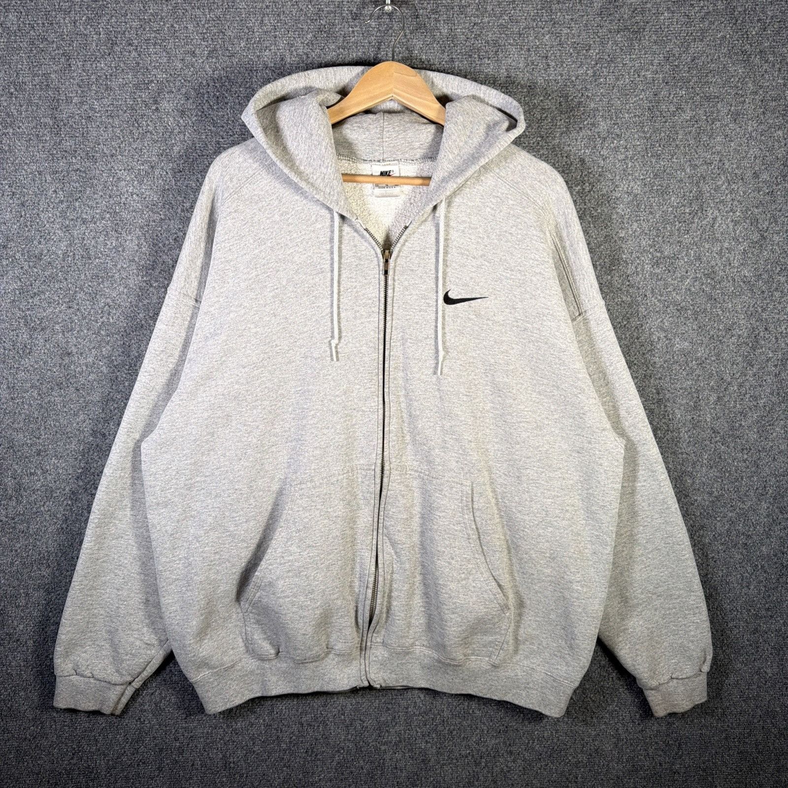 Nike Vintage Nike Hoodie Mens XL Gray Center Swoosh Skate 90s Size US XL / EU 56 / 4 - 2 Thumbnail