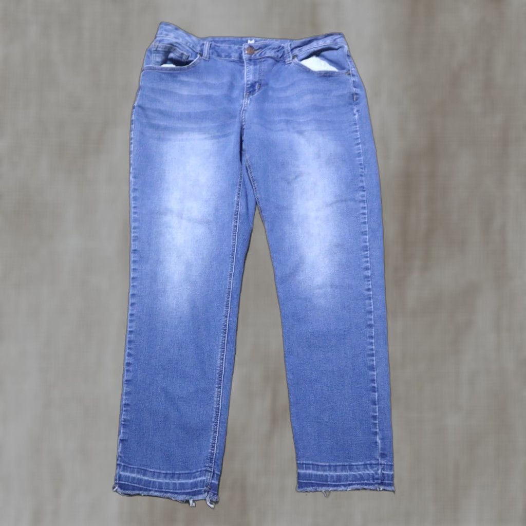 Denime New Directions Jeans Denim Skinny Blue Adult Women Size 14R Regular - Color Blue, Belt Loops, Zip, Cotton Blend, Medium Wash (Pants) Womens Size 36" / US 14 / IT 50 - 1 Thumbnail