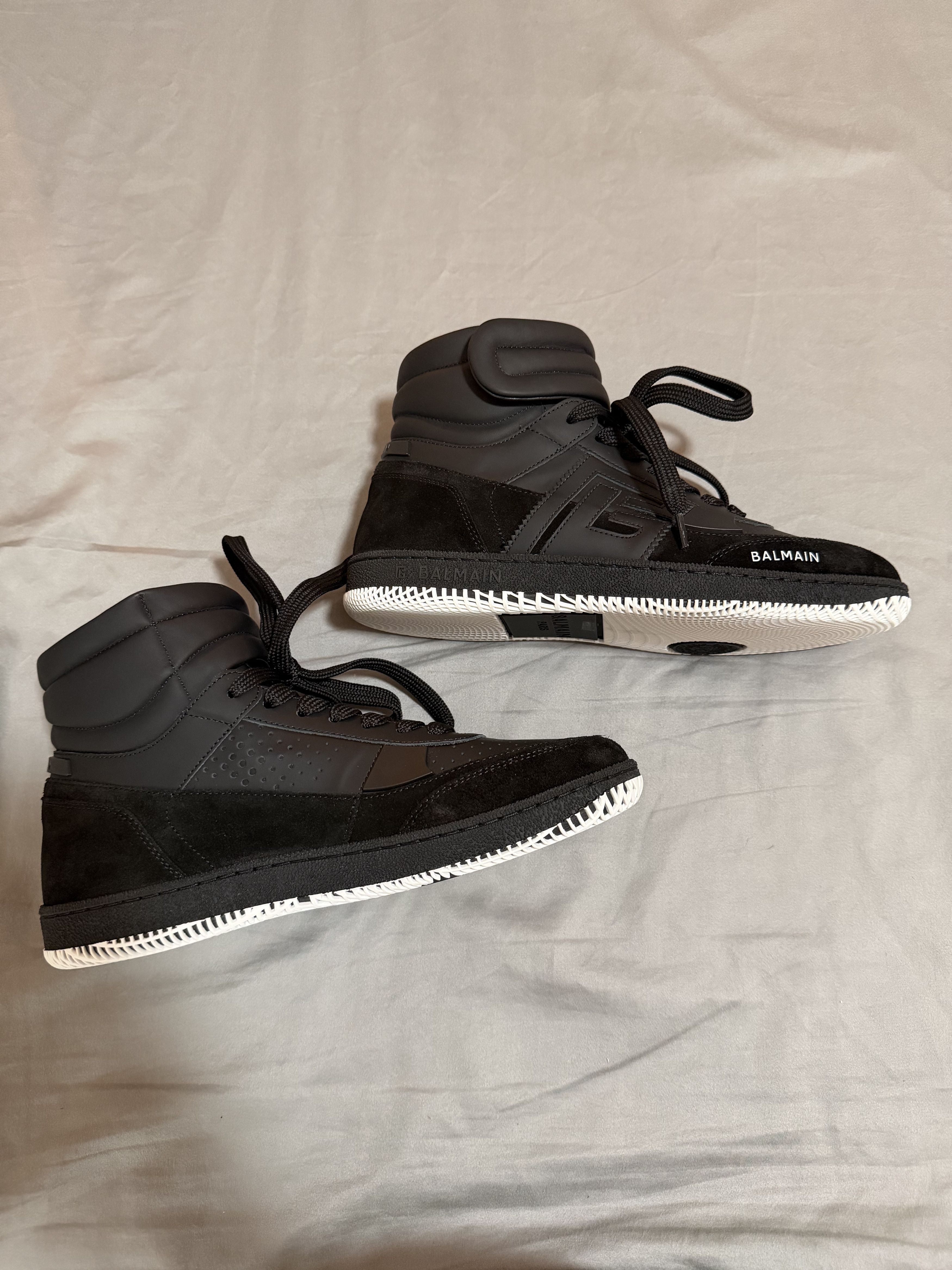 Balmain Balmain Swan Hi-Top Sneakers Size US 6 / EU 39 - 2 Thumbnail
