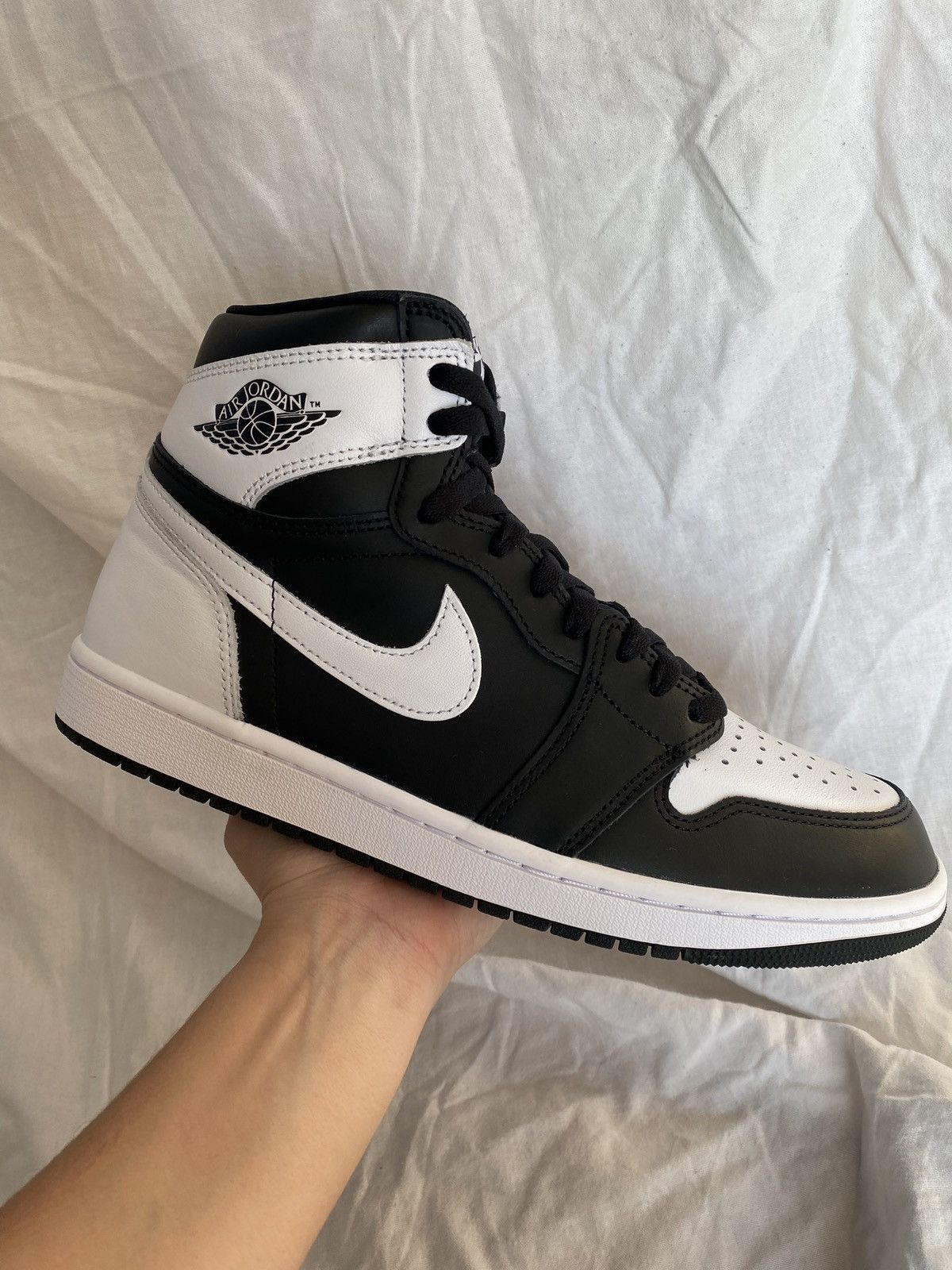 Jordan Brand Nike Air Jordan One Black and White Size US 10 / EU 43 - 3 Thumbnail