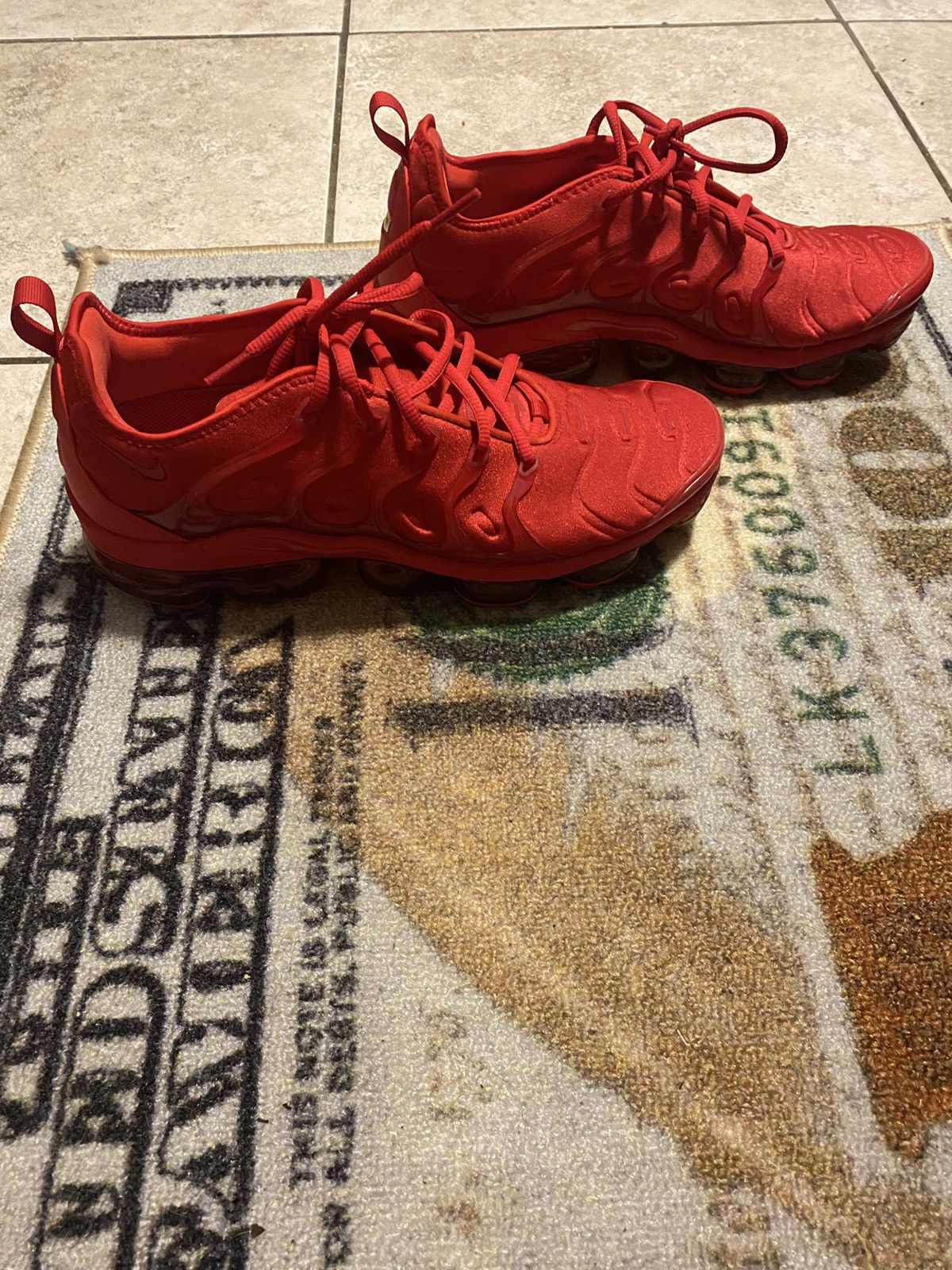 Nike Nike VaporMax Plus Size US 11 / EU 44 - 3 Thumbnail