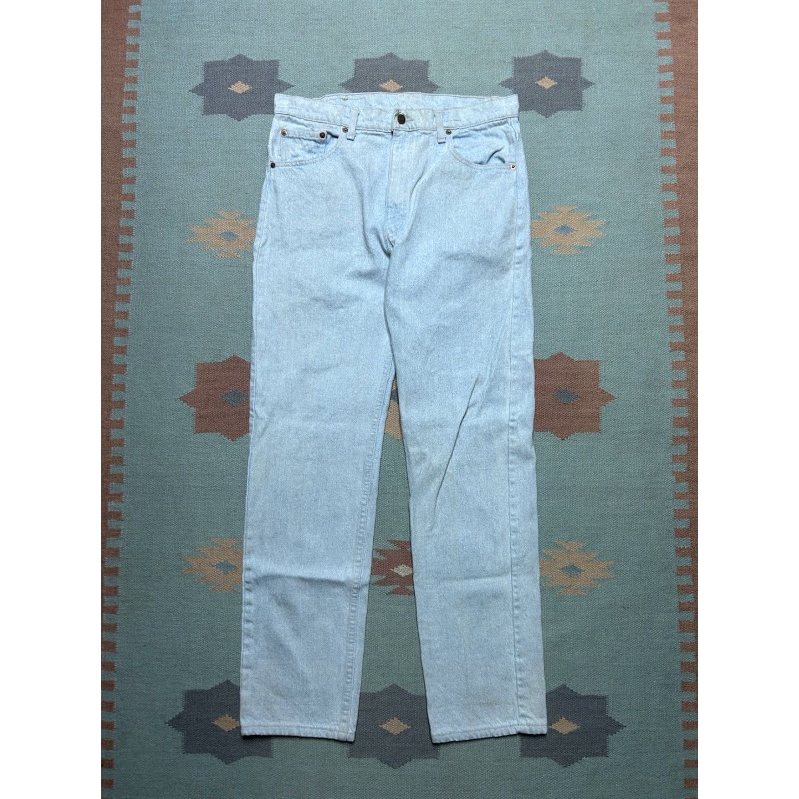 Levi's VINTAGE Levi’s 505 Jeans Main Selling Point Denim Straight Leg Men 34 Regular 32 Inseam Light Wash USA 80s Mens Jeans Size US 34 / EU 50 - 6 Thumbnail
