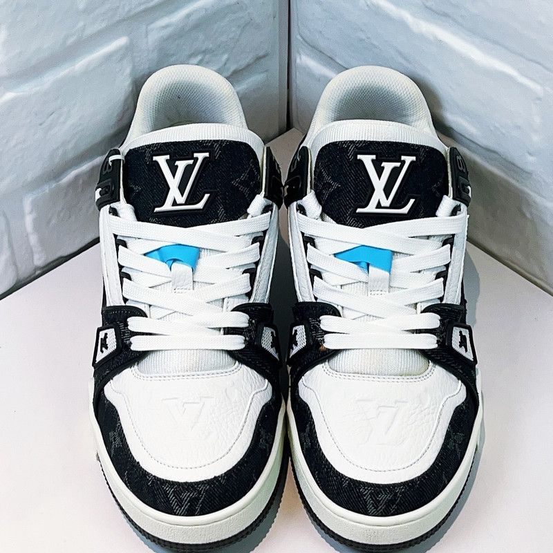 パンダ Louis Vuitton Trainer Panda Low Top Sneakers 0079 Low Top Sneakers