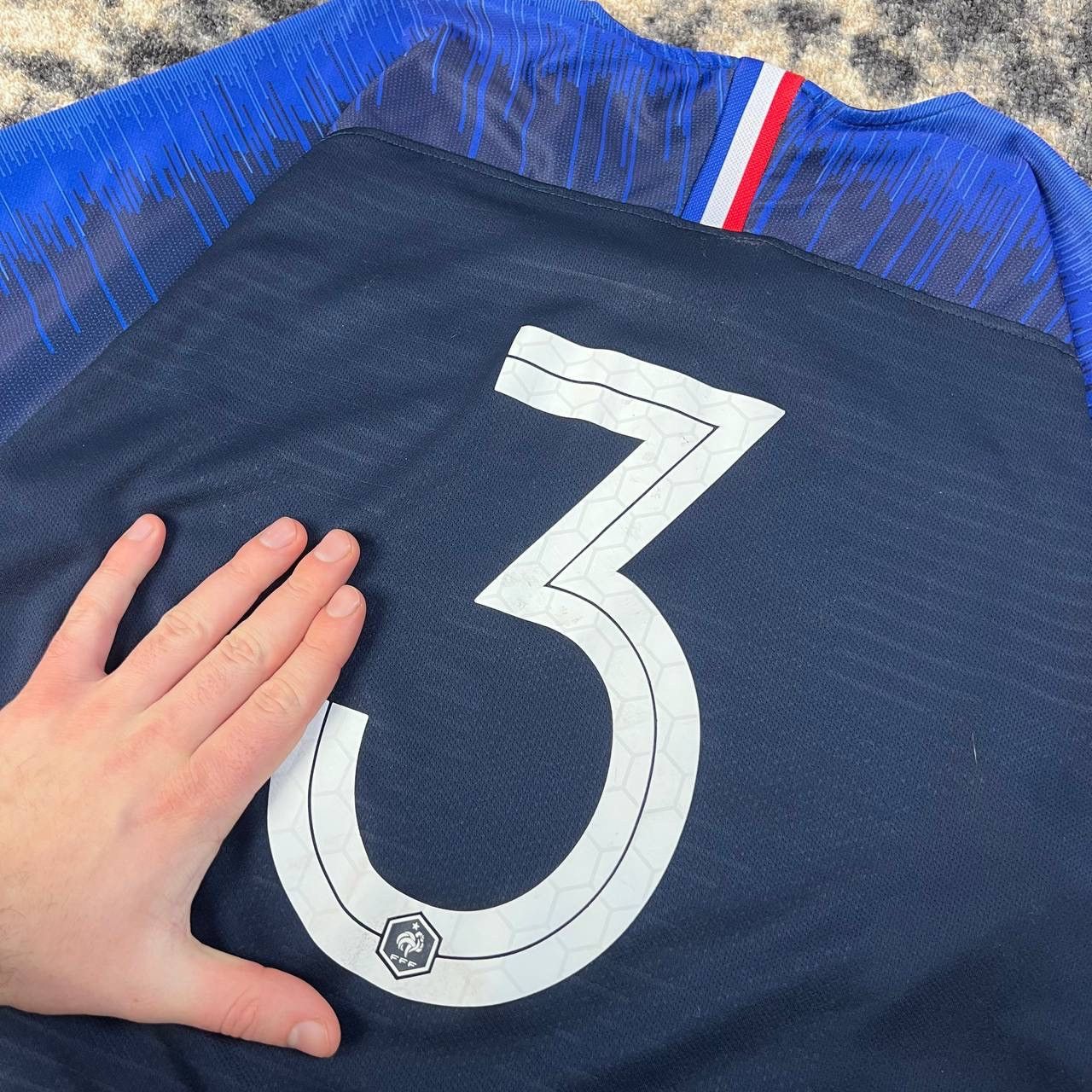 Nike Nike x France Big Logo Home Soccer Jersey T-Shirt Size US M / EU 48-50 / 2 - 8 Thumbnail