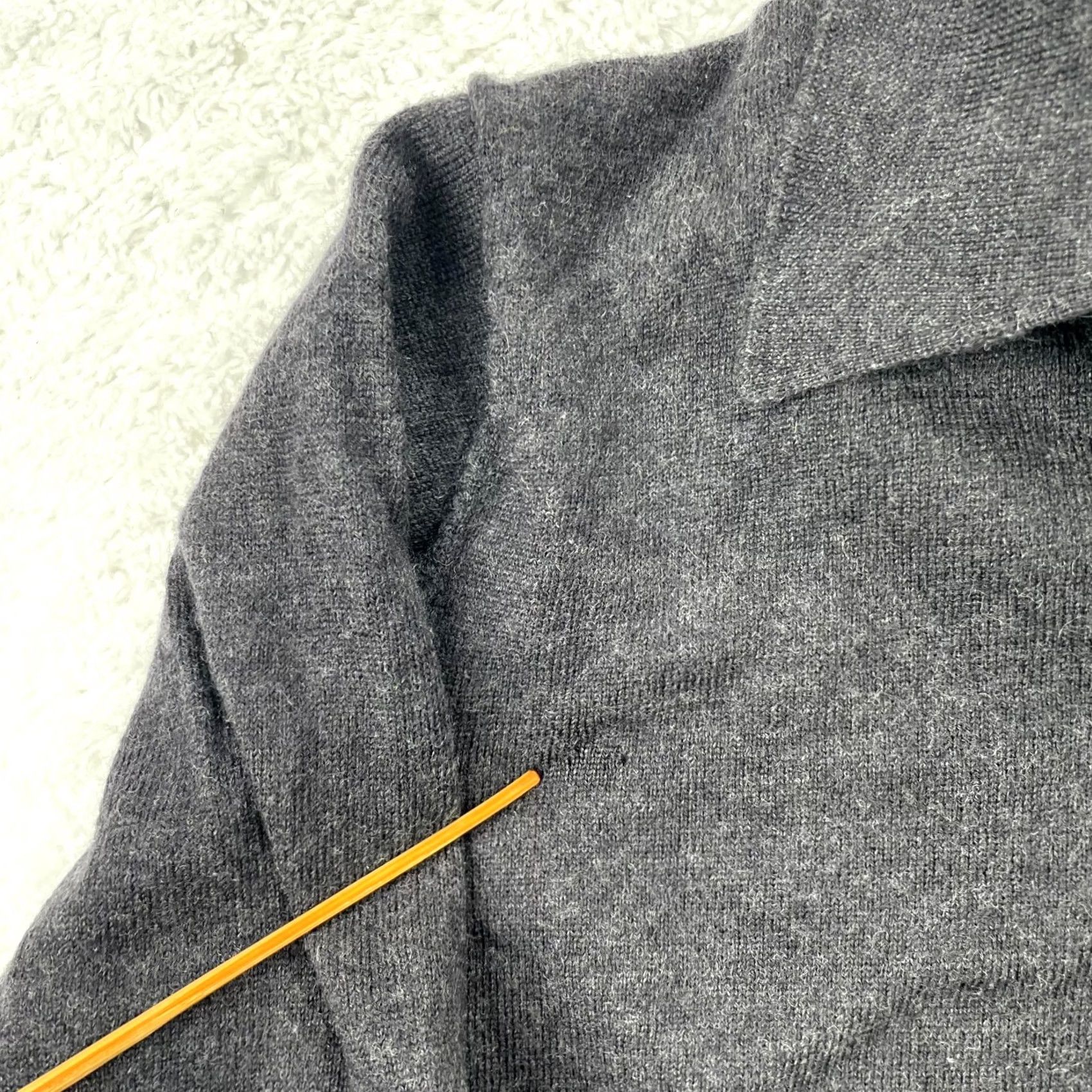 Brooks Brothers Brooks Brothers Sweater Mens Large Gray Merino Wool Tight Knit Long Sleeve Hole Pullover Wool Knit Casual Classic Preppy Mens Gently Used? Size US L / EU 52-54 / 3 - 3 Thumbnail