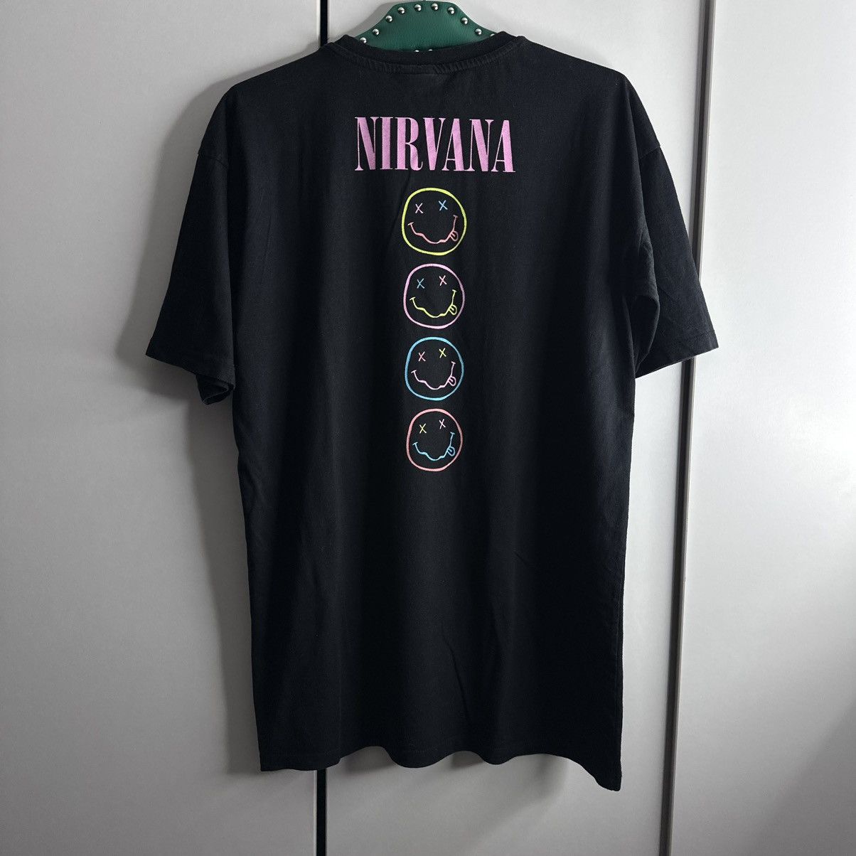 Band Tees Nirvana Big Logo Band Rock Tee T-shirt Size US M / EU 48-50 / 2 - 4 Thumbnail