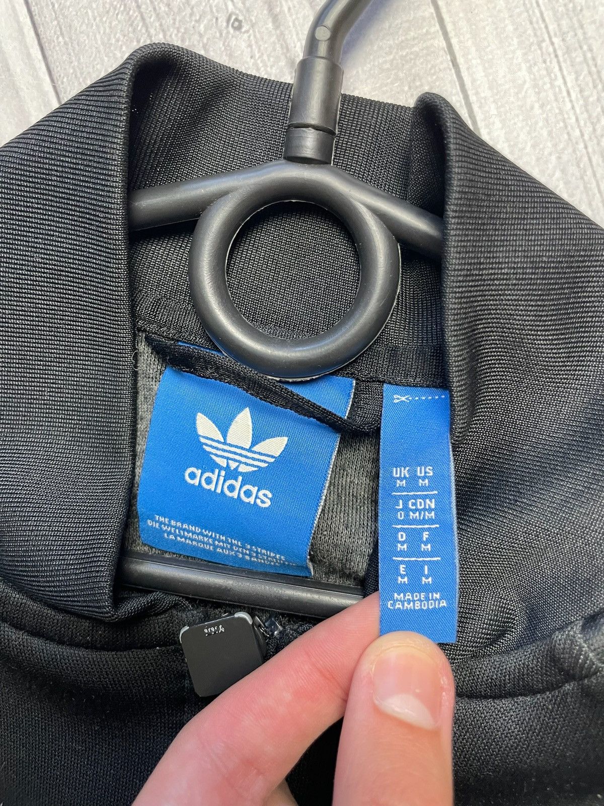 Vintage Vintage adidas originals track suit joggers jacket bomber M Size US M / EU 48-50 / 2 - 5 Thumbnail