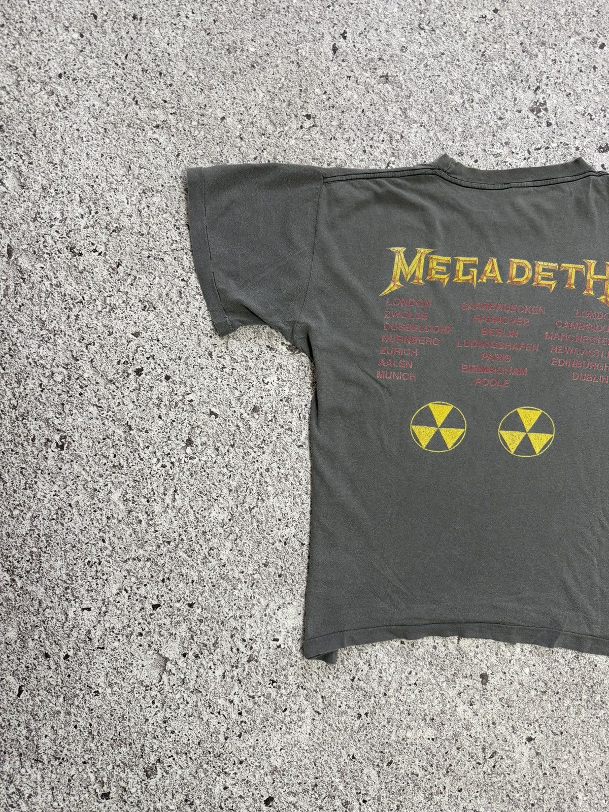 Band Tees × Vintage Vintage Megadeth Tour 1990 Oxidation Of Nation T-Shirt Size US XL / EU 56 / 4 - 7 Thumbnail