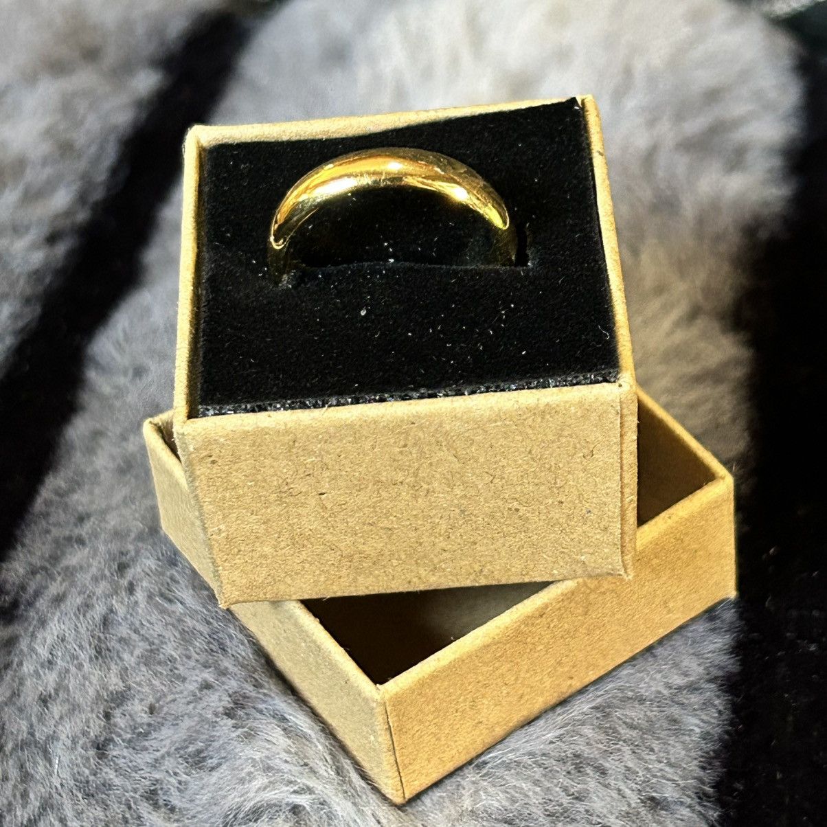 Jewelry Shiny 18kt gold plated 4mm stainless steel comfort ring 8 Size ONE SIZE - 2 Thumbnail
