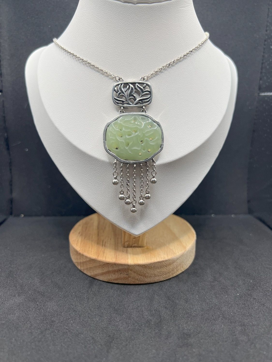 Jewelry Green Jade Asian Style Chain Necklace Size ONE SIZE - 1 Thumbnail