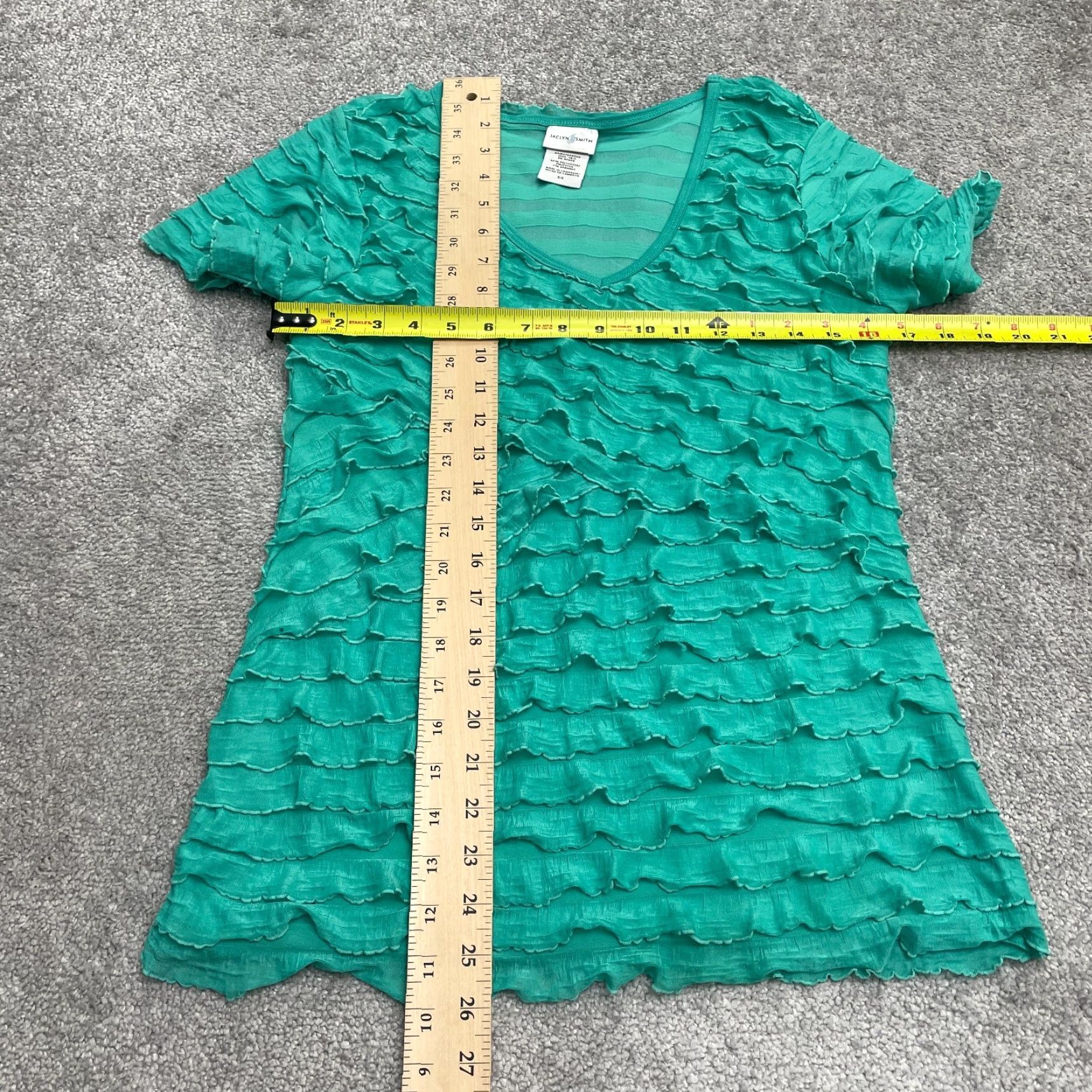Vintage Jaclyn Smith Blouse Shirt Womens Small Green Short Sleeve V-Neck Ruffles Casual Top Knit Polyester Spandex Regular Solid Size S / US 4 / IT 40 - 5 Thumbnail