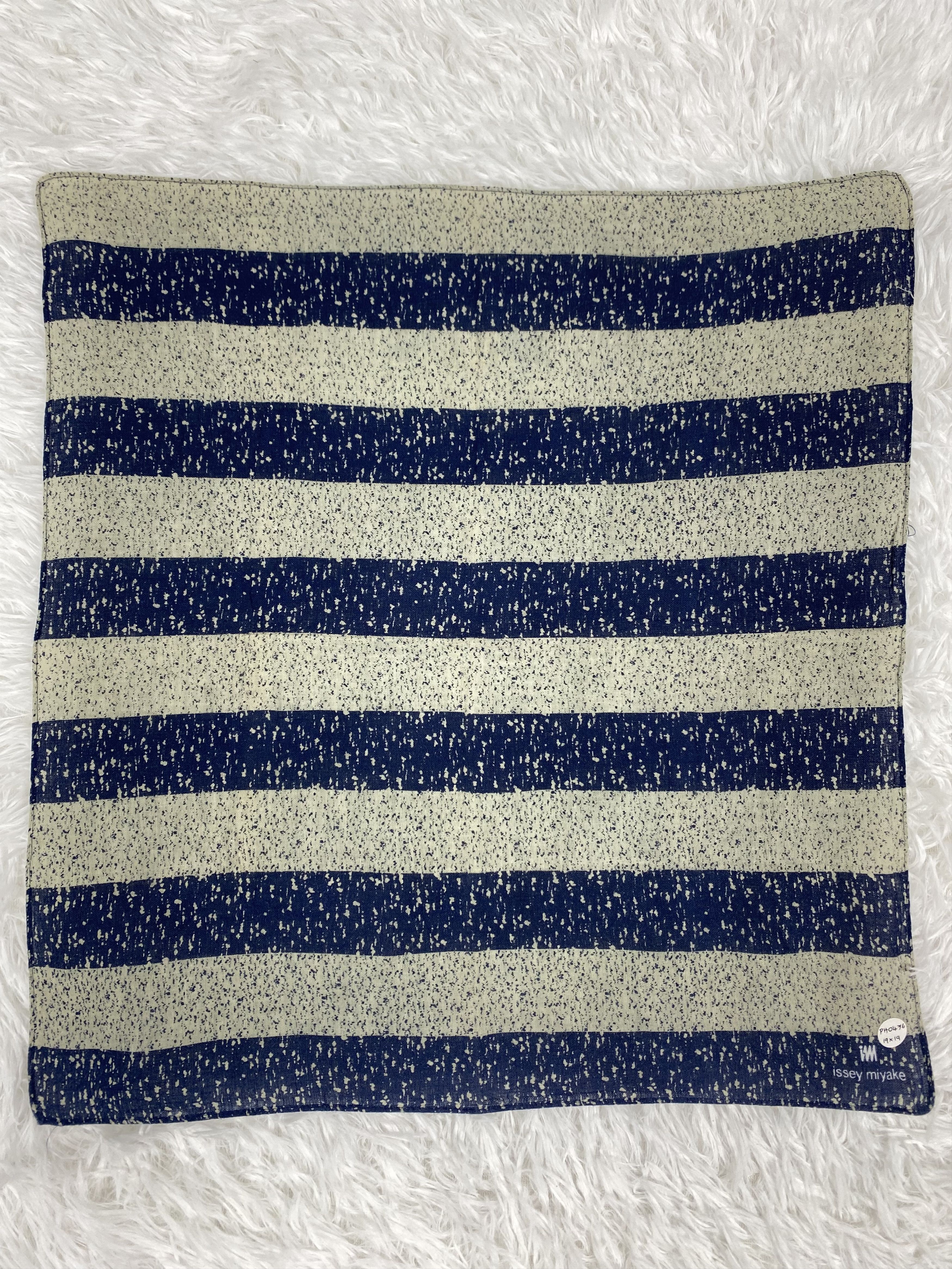 Issey Miyake Vintage Issey Miyake Handkerchief Neckerchief PH0476 Size ONE SIZE - 3 Thumbnail