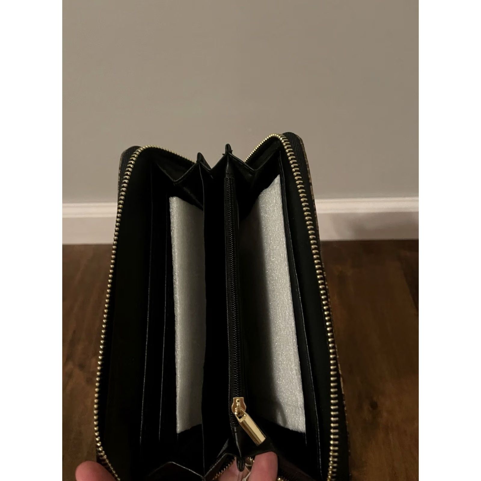 Bcbgmaxazria VINTAGE BCBGMAXAZRIA Elena Wallet Bronze Faux Python Snake Skin Zip Around Wristlet Womens Size ONE SIZE - 5 Thumbnail