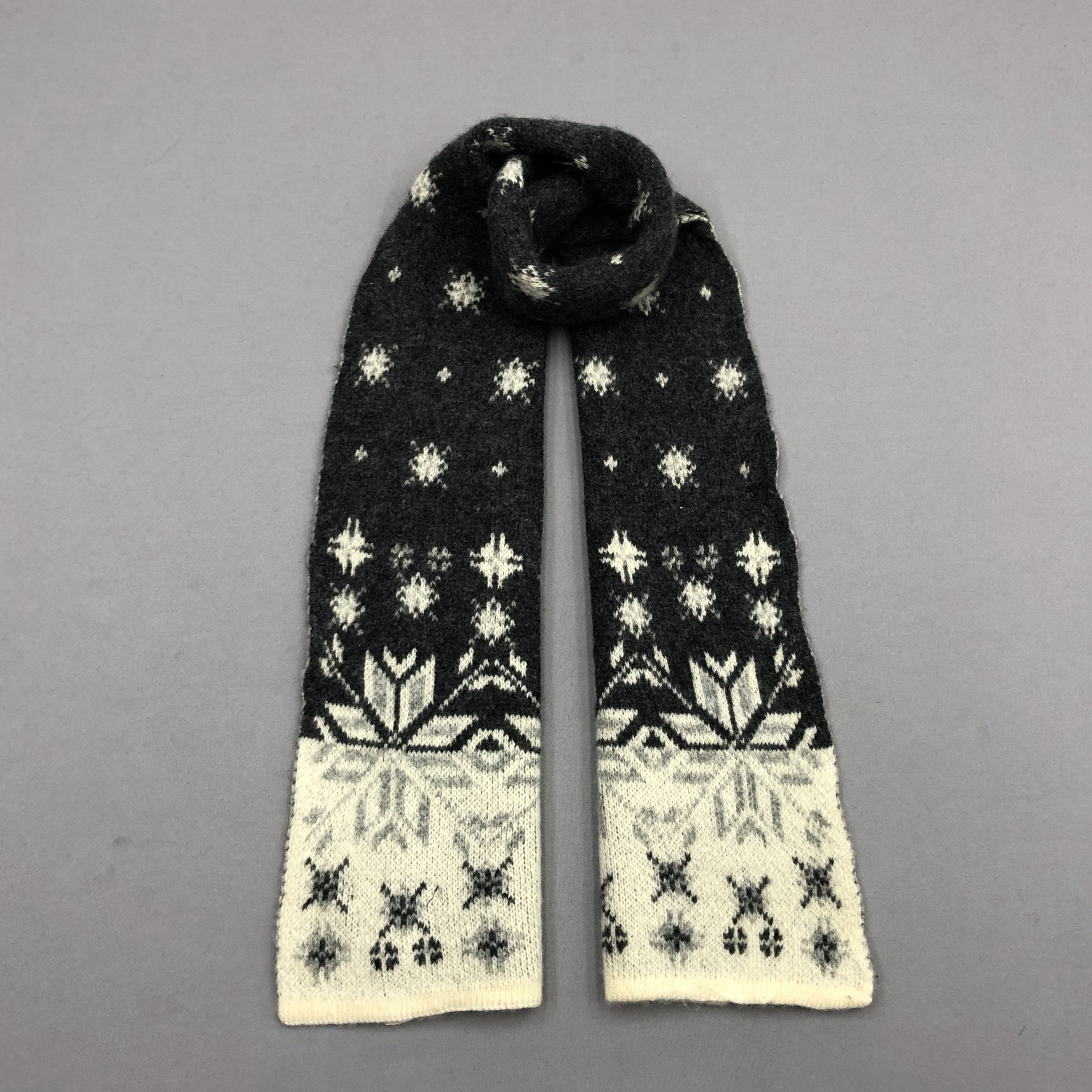 Vintage Vintage Ined by Yohji Yamamoto Scarf Muffler Wool Scarves Size ONE SIZE - 1 Thumbnail