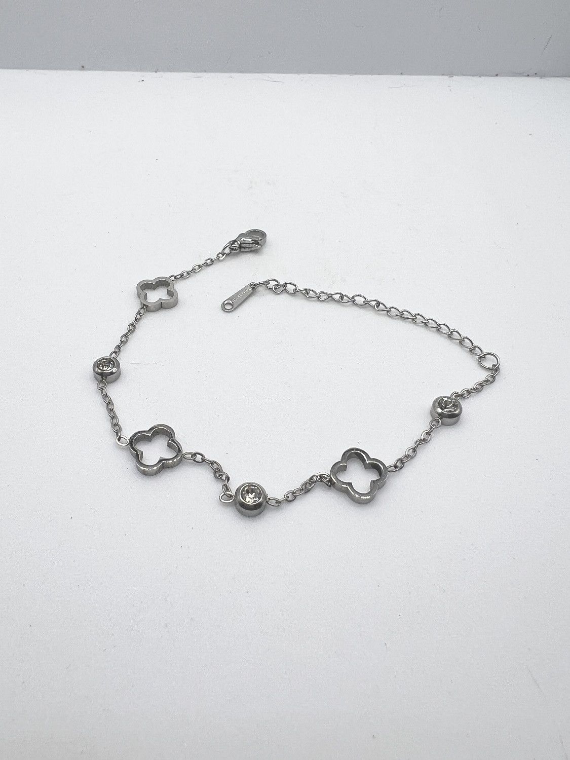 Jewelry Flower Silver Chain Bracelet with Czs Size ONE SIZE - 1 Thumbnail