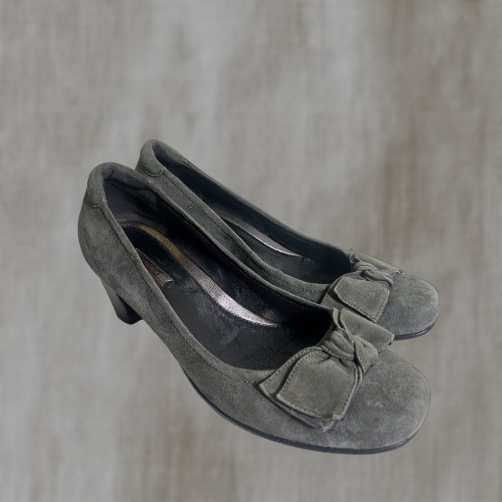 Ecco Ecco Heels Womens Size 41 US 10-10.5 Gray Suede Bow Size US 10 / IT 40 - 1 Thumbnail