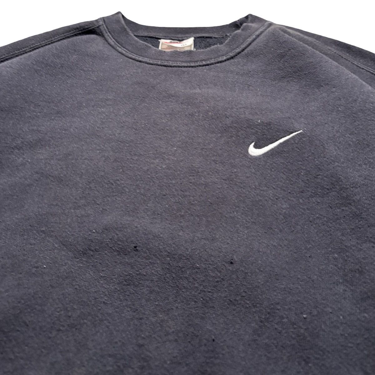 Nike Vintage 90s Nike Black Pullover Crewneck Sz L Swoosh USA Size US L / EU 52-54 / 3 - 3 Thumbnail