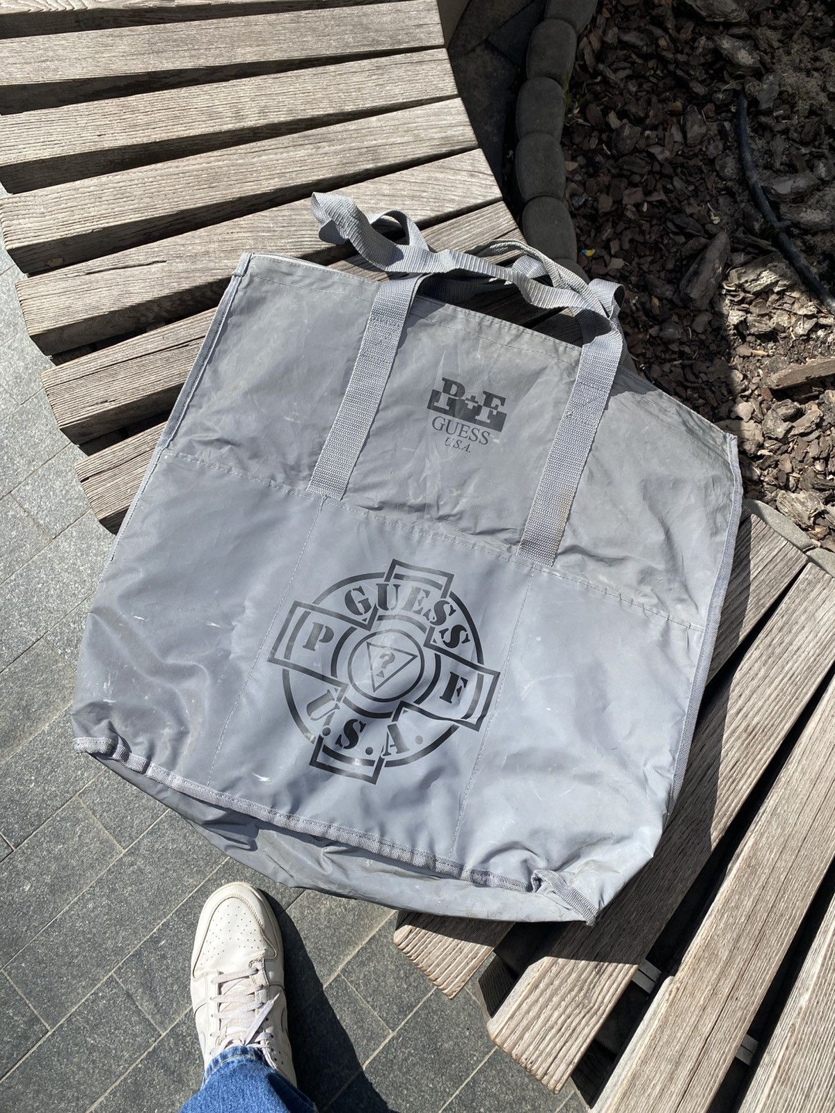 Guess × Places + Faces Places + Faces x GUESS Jeans U.S.A. Reflective Tote Bag Size ONE SIZE - 3 Thumbnail