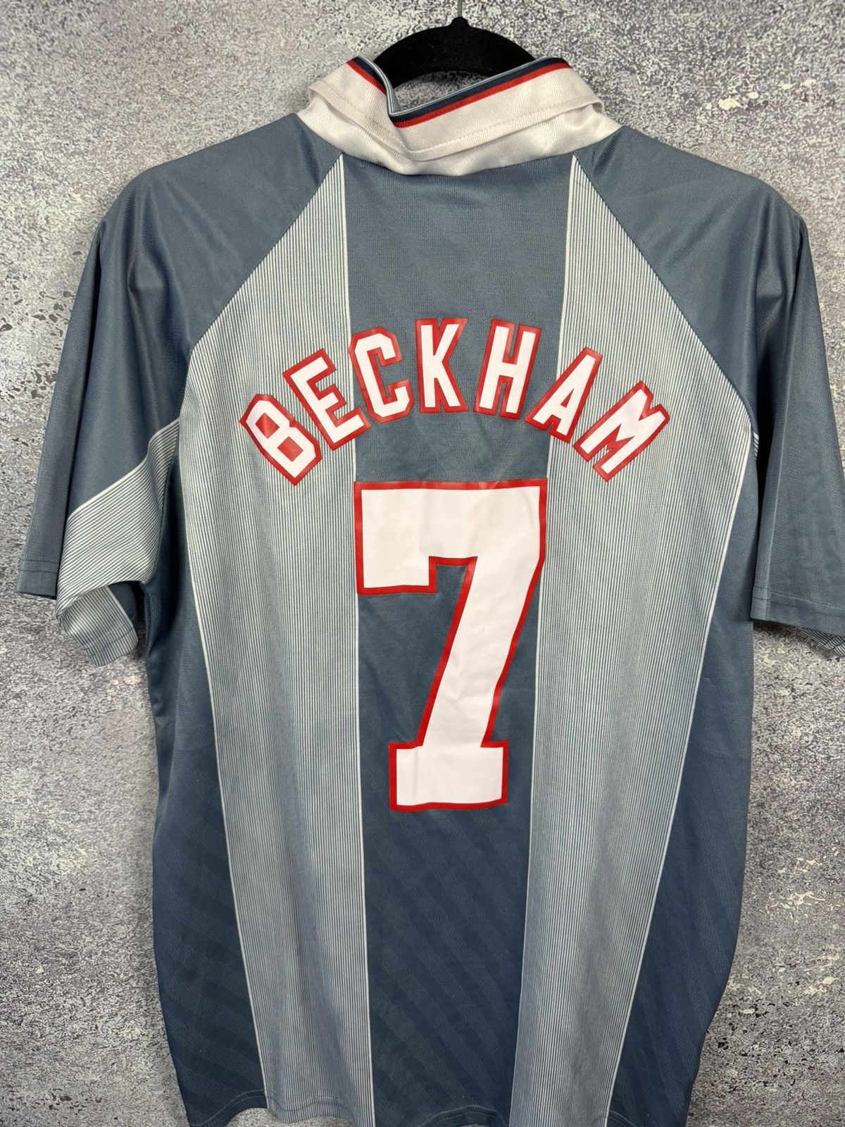 Vintage BECKHAM 90’s England National Team 1996 Umbro Jersey large Size US L / EU 52-54 / 3 - 10 Thumbnail