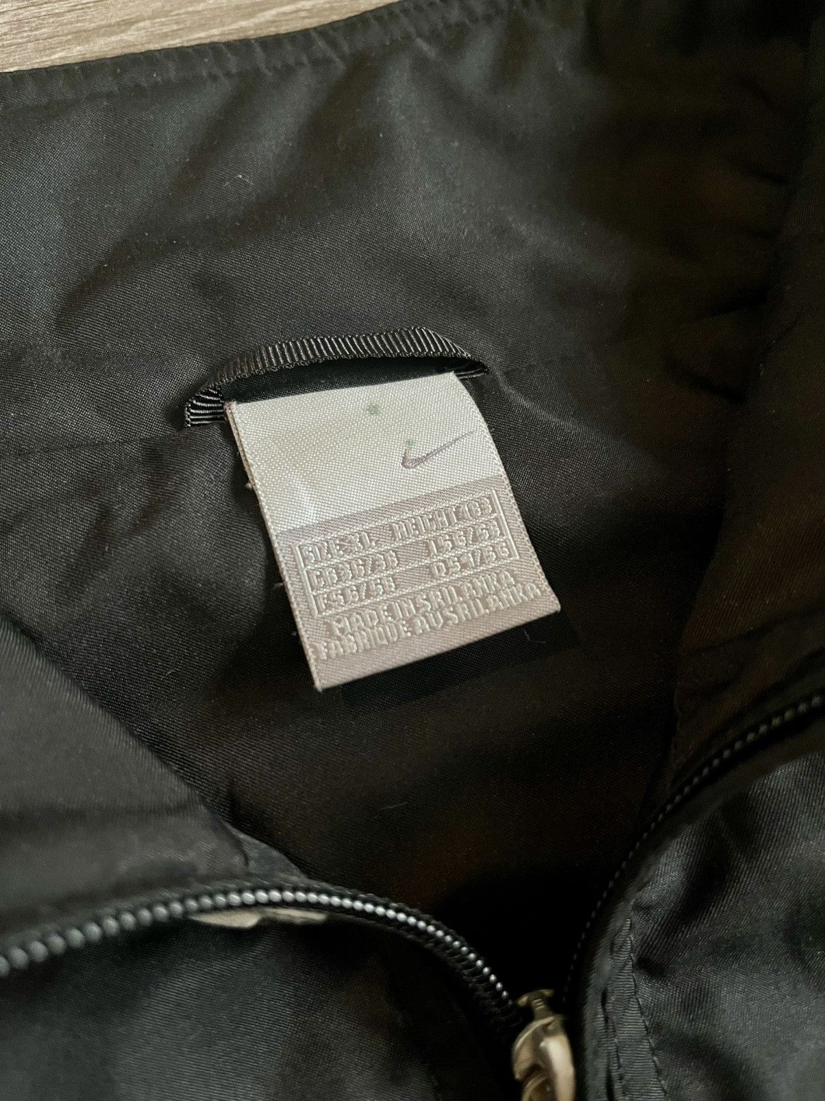 Nike 90s Nike Windbreaker Retro Track Jacket Vintage Sportswear Size US L / EU 52-54 / 3 - 7 Thumbnail