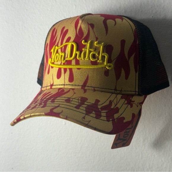 Designer × Von Dutch NWT VON DUTCH CITY OF ANGELS RED YELLOW TRUCKER HAT Size ONE SIZE - 4 Thumbnail