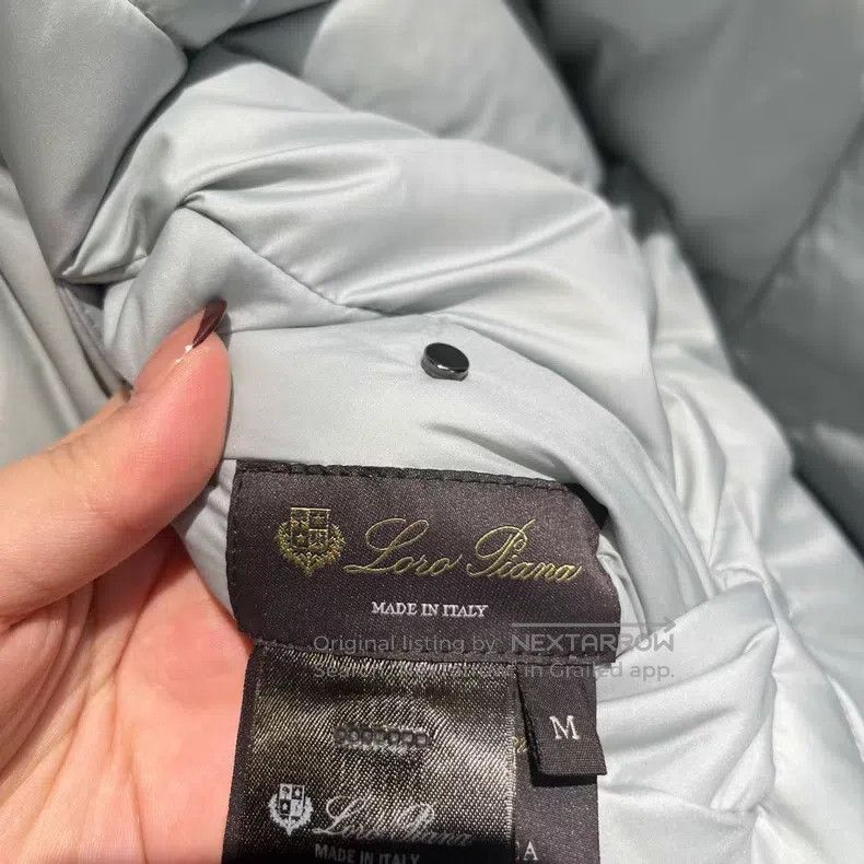Loro Piana Loro Piana Dark blue solid color logo double-sided down-fi Size US M / EU 48-50 / 2 - 3 Thumbnail