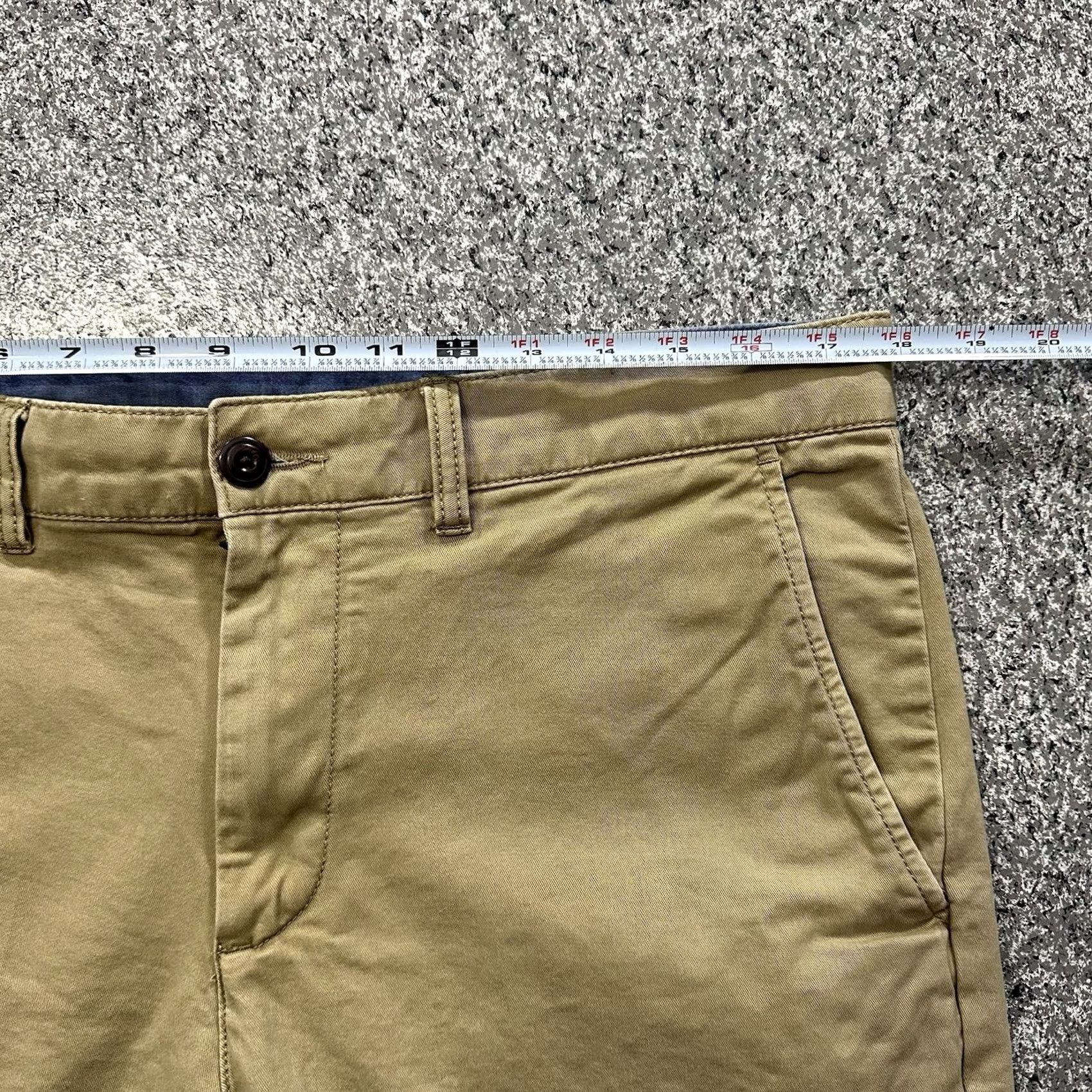 Vintage VINTAGE LL Bean Khaki Pants Mens 35x27 Lakewashed Straight Stretch Standard Fit Beige Shirt Size US 35 - 7 Thumbnail